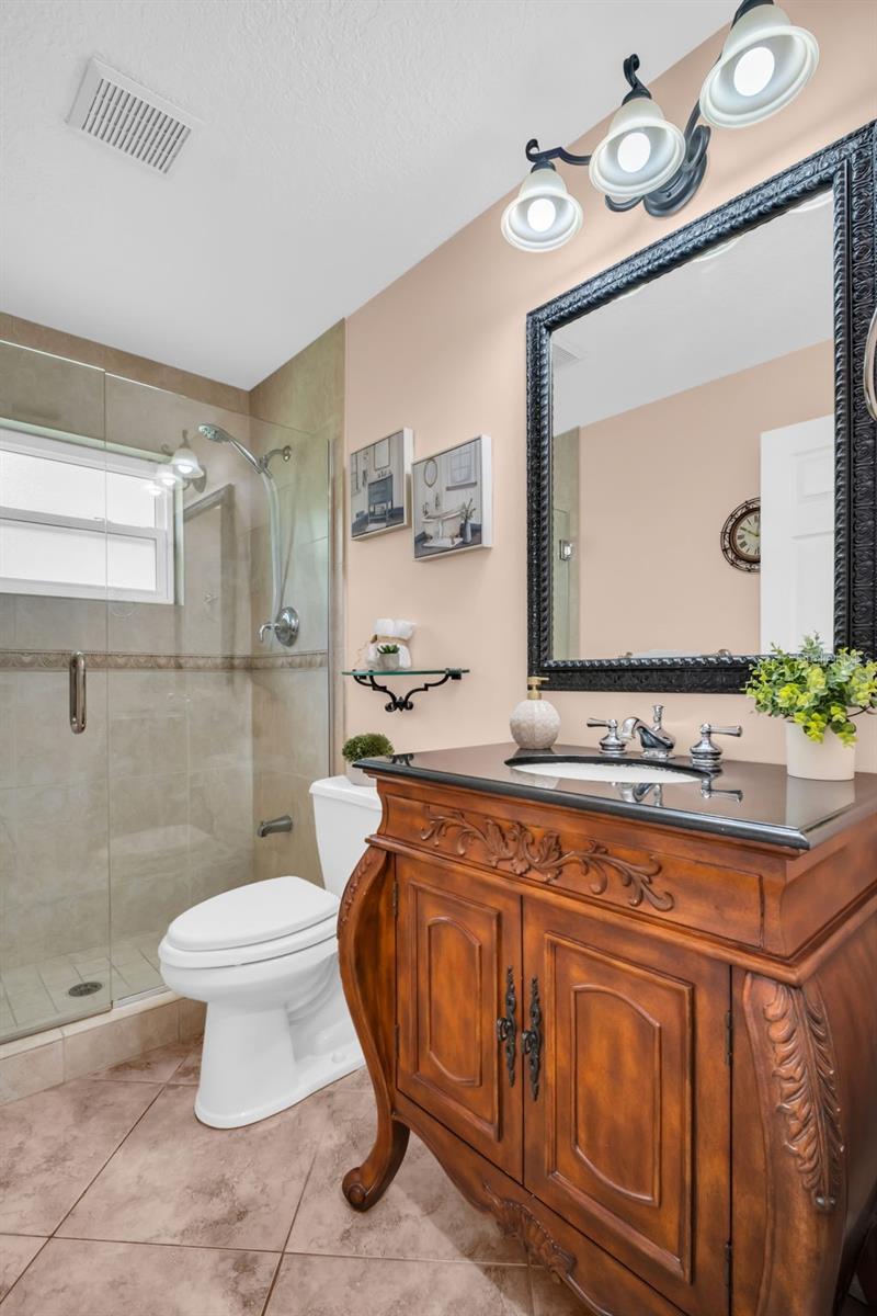 1404 EAST LAKE WOODLANDS PKWY, OLDSMAR, FL, 34677