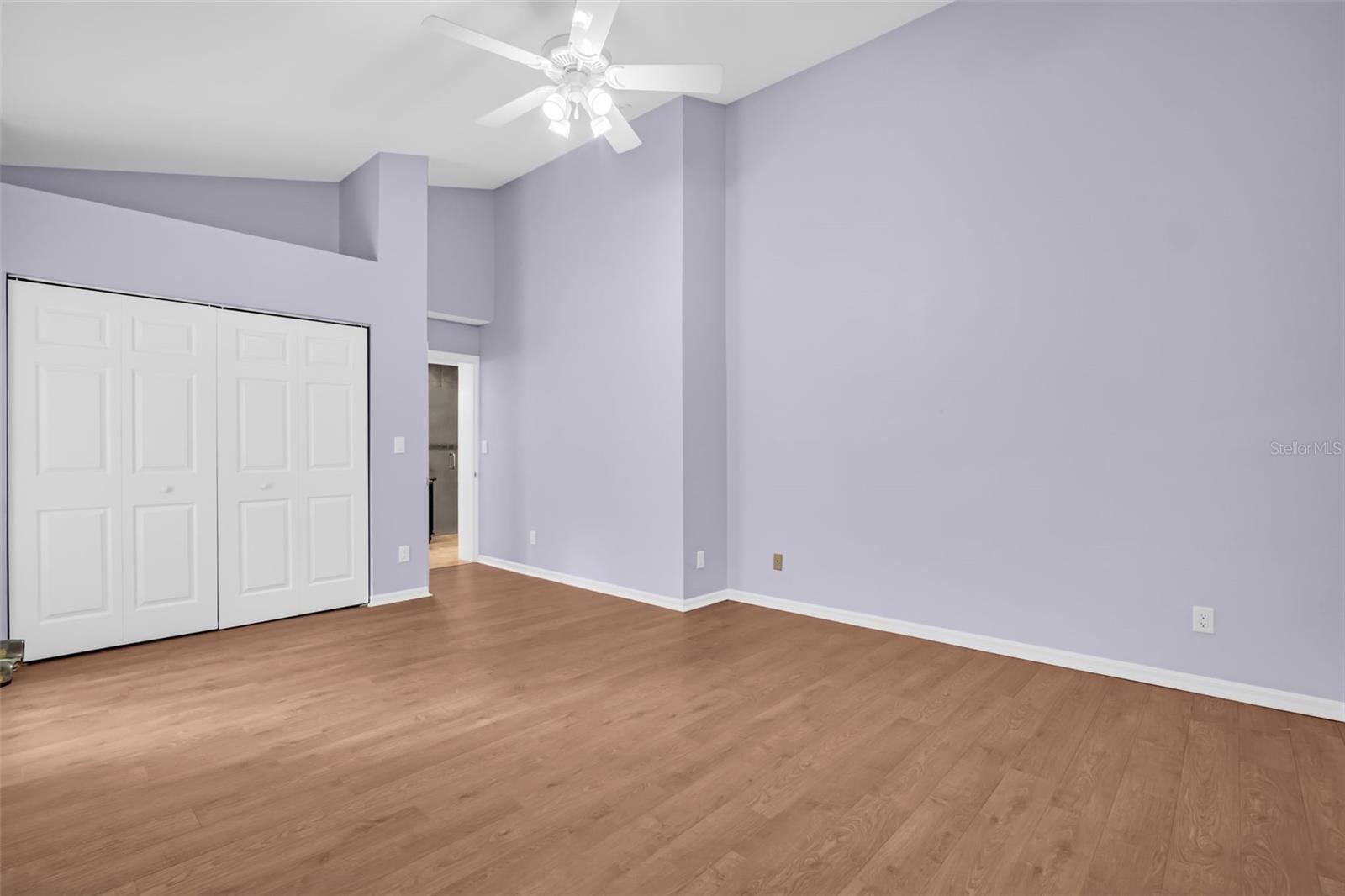 1404 EAST LAKE WOODLANDS PKWY, OLDSMAR, FL, 34677