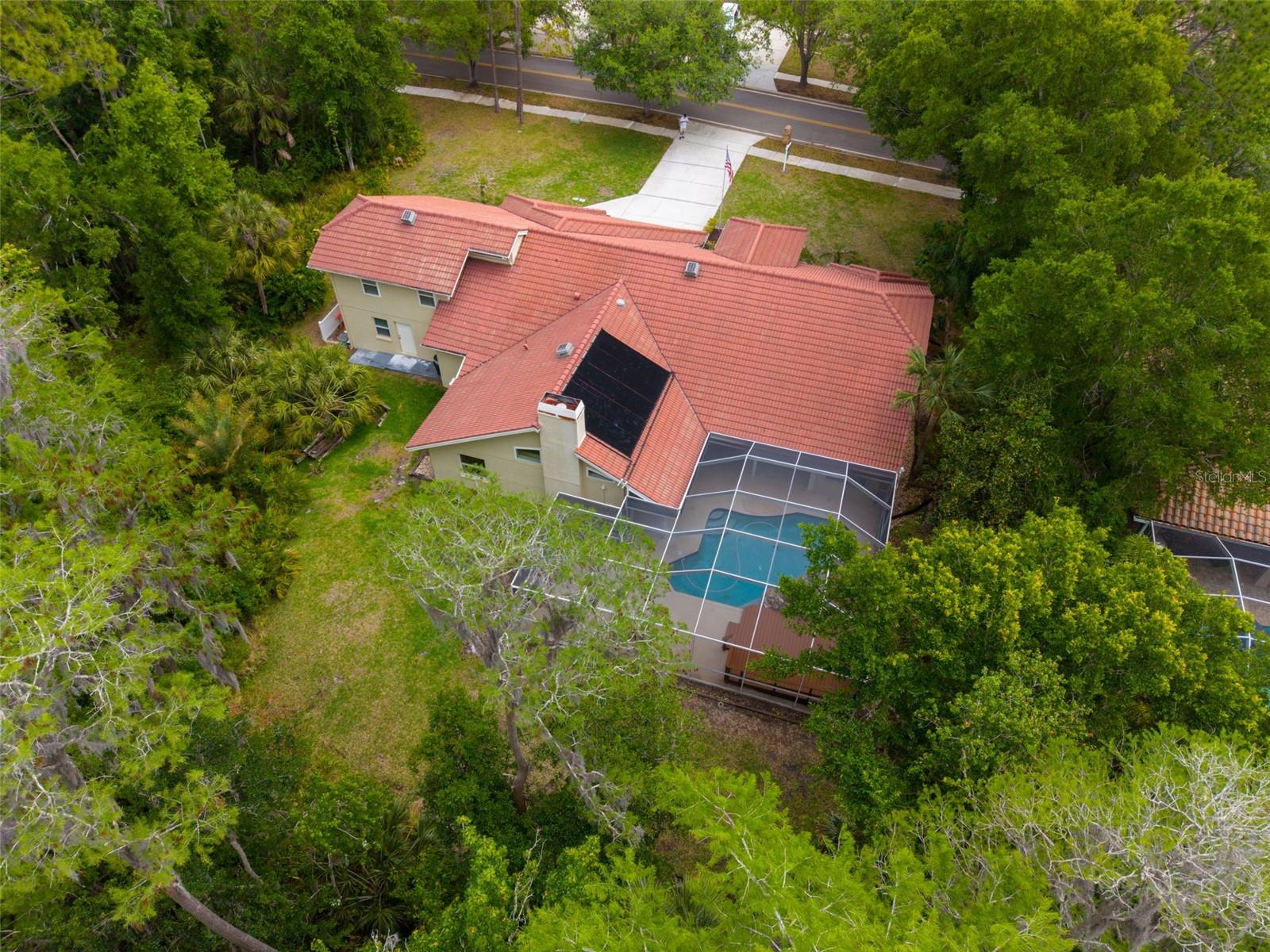 1404 EAST LAKE WOODLANDS PKWY, OLDSMAR, FL, 34677