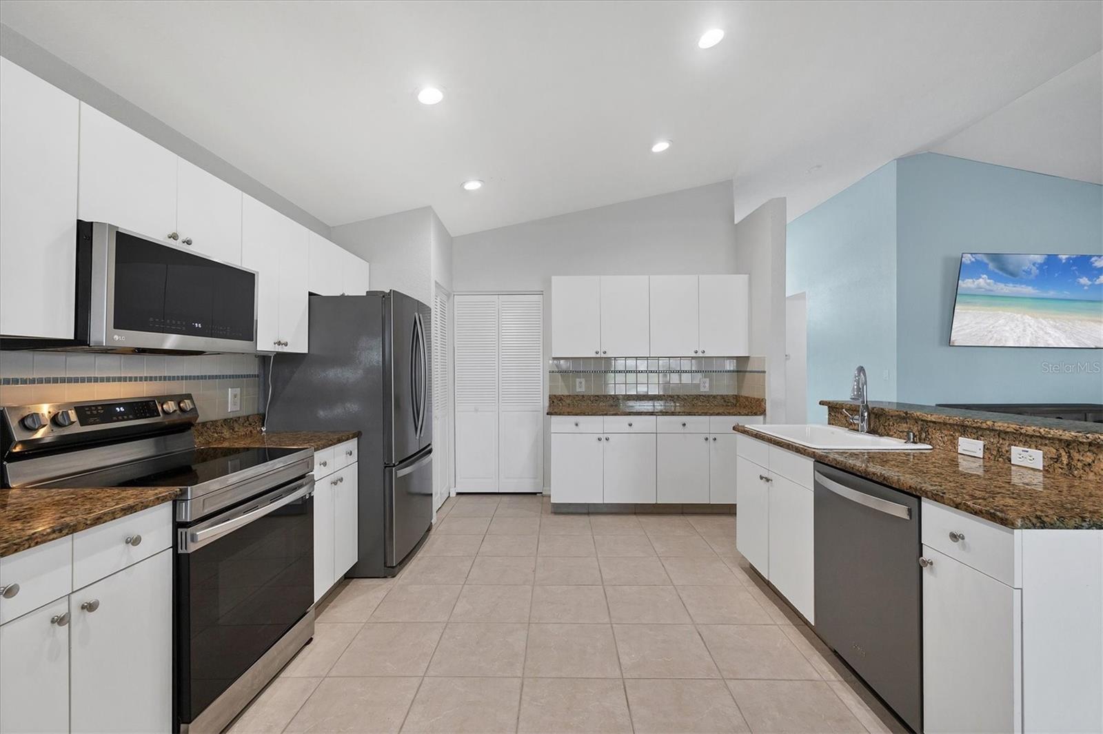 12359 DEEPWOODS AVE, PORT CHARLOTTE, FL, 33981