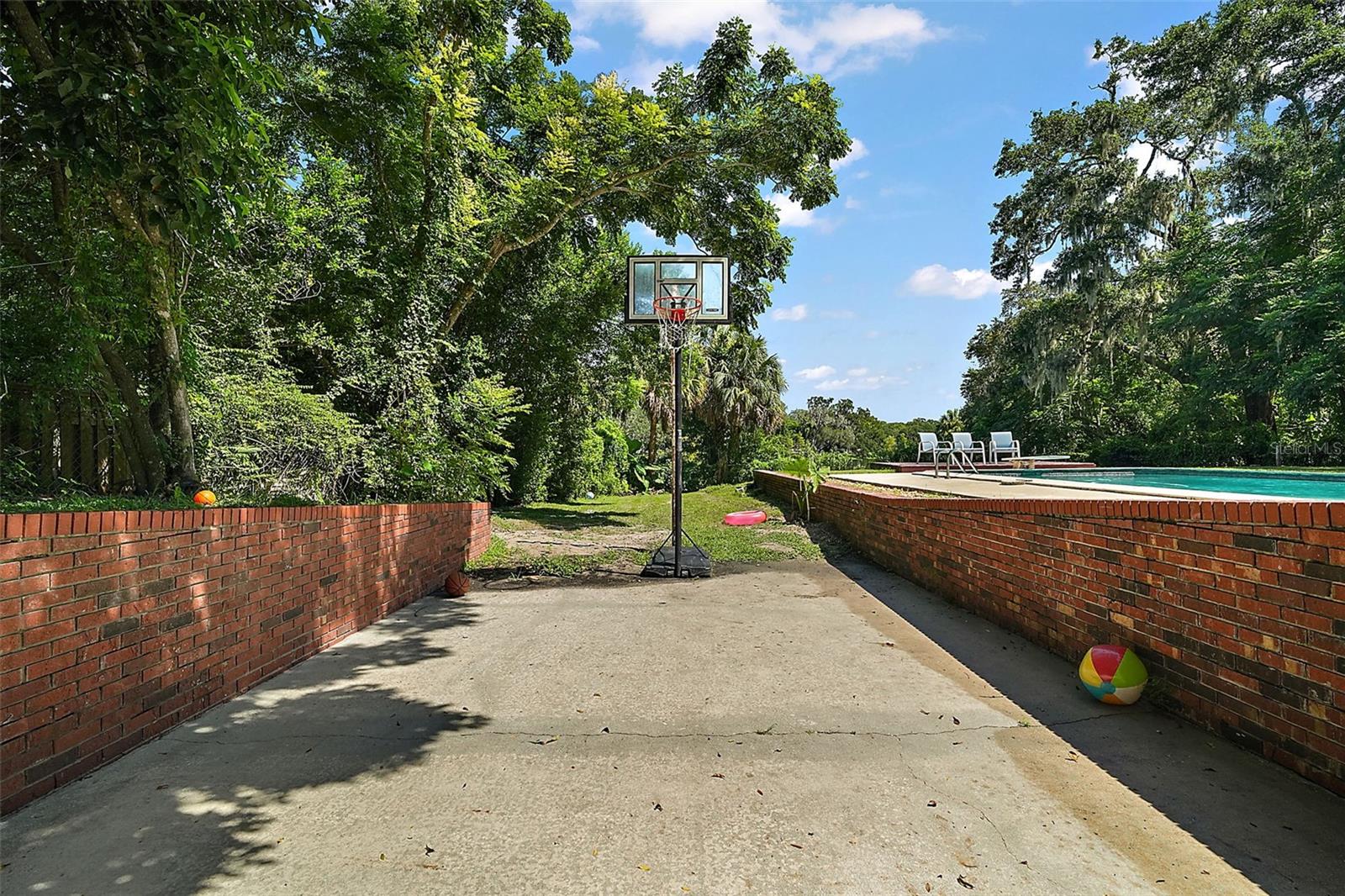 705 SUMMIT CT, MOUNT DORA, FL, 32757