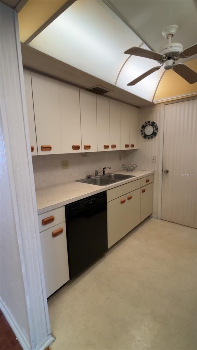 4119 61ST AVE TER W #107, BRADENTON, FL, 34210