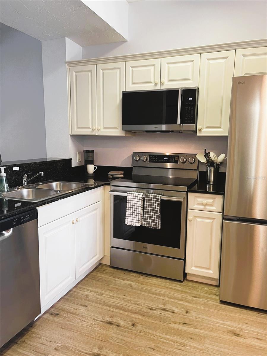 3506 54TH DR W #204, BRADENTON, FL, 34210