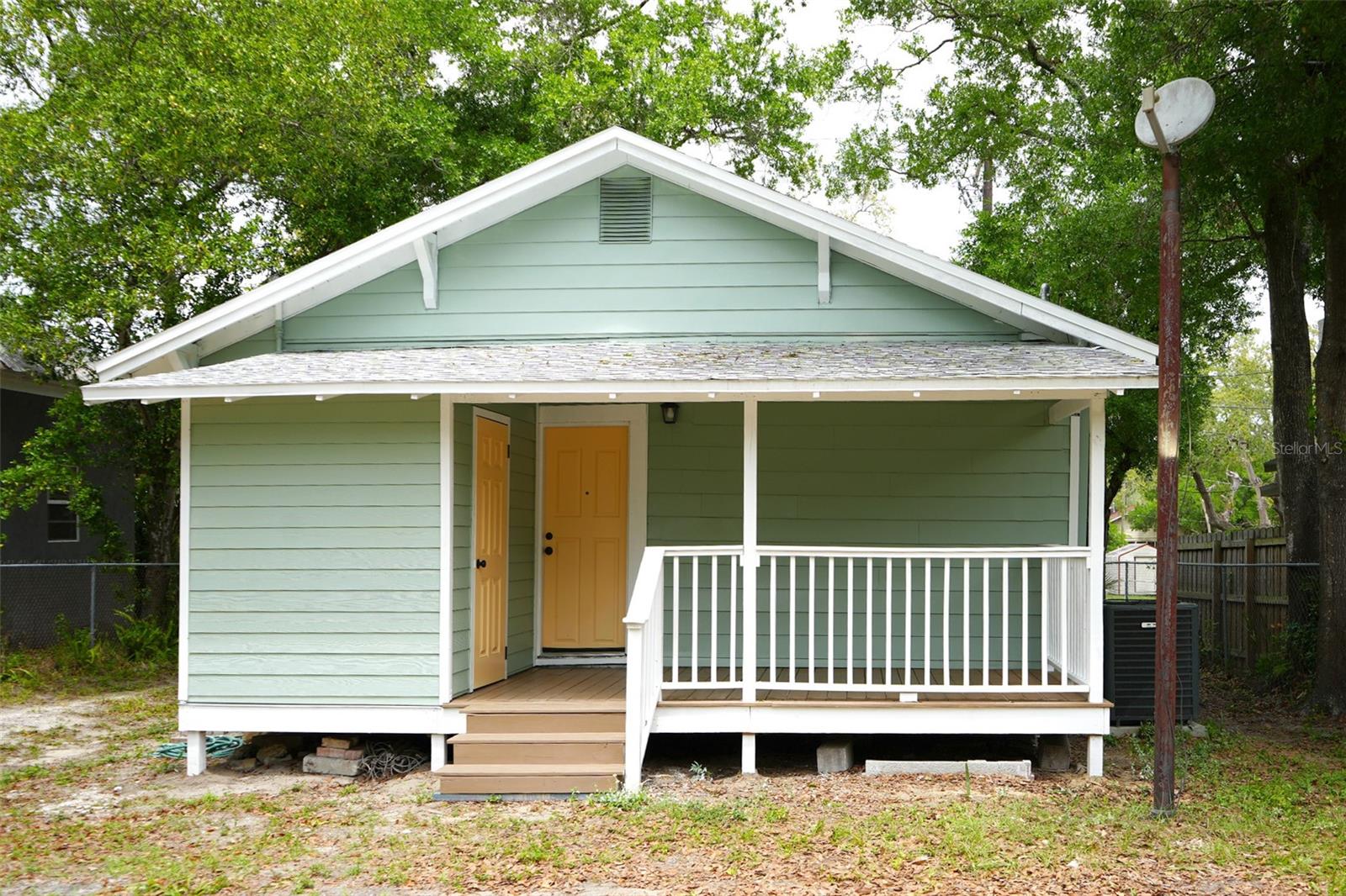 1221 E OSBORNE AVE, TAMPA, FL, 33603