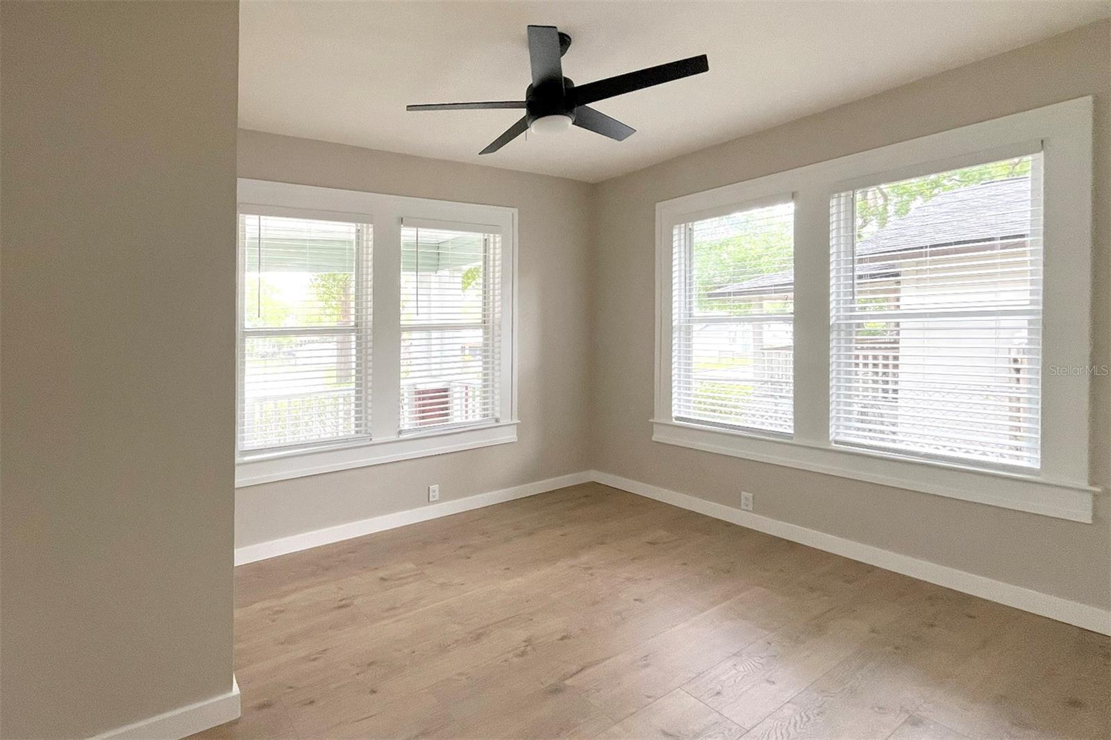 1221 E OSBORNE AVE, TAMPA, FL, 33603