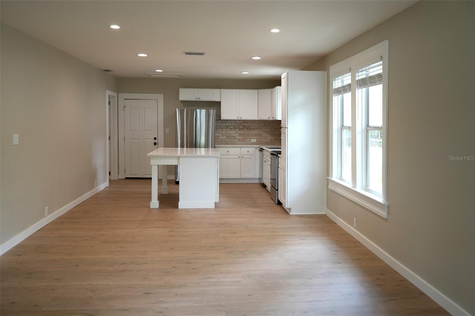 1221 E OSBORNE AVE, TAMPA, FL, 33603