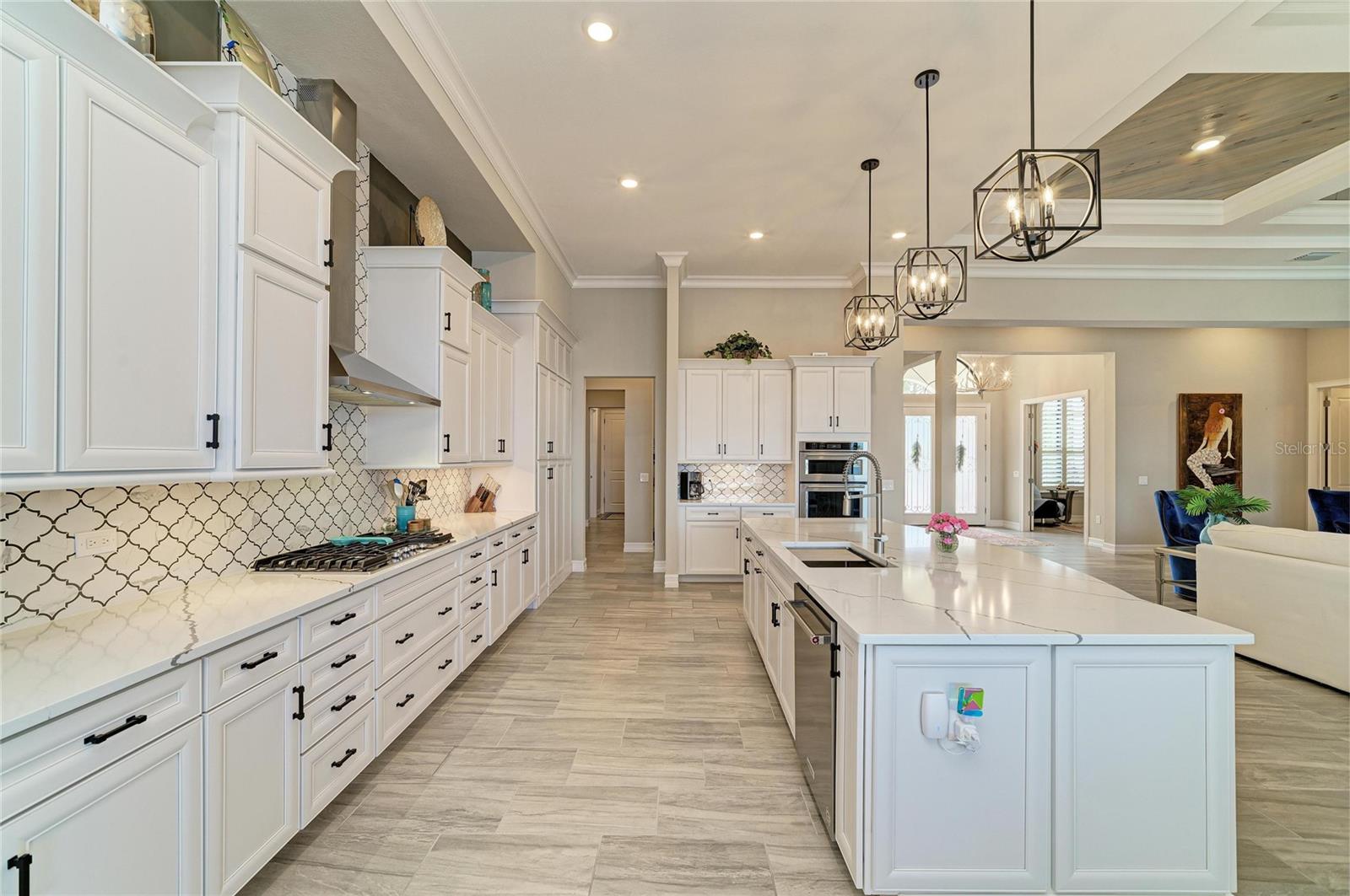 296 MARAVIYA BLVD, NOKOMIS, FL, 34275