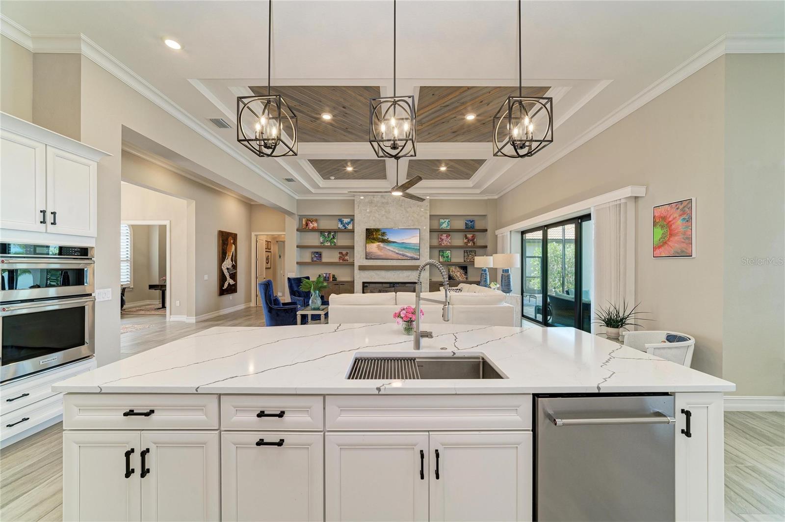 296 MARAVIYA BLVD, NOKOMIS, FL, 34275