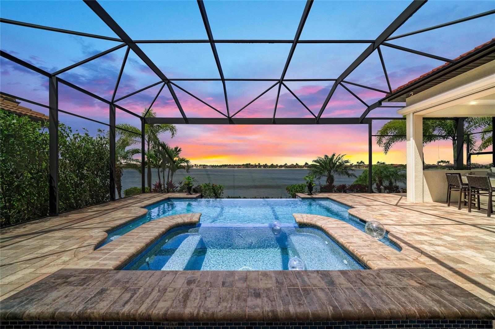 296 MARAVIYA BLVD, NOKOMIS, FL, 34275