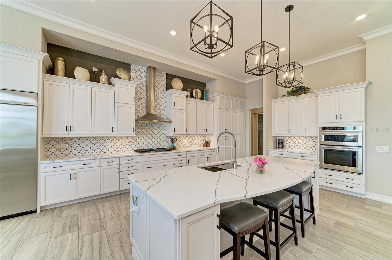 296 MARAVIYA BLVD, NOKOMIS, FL, 34275