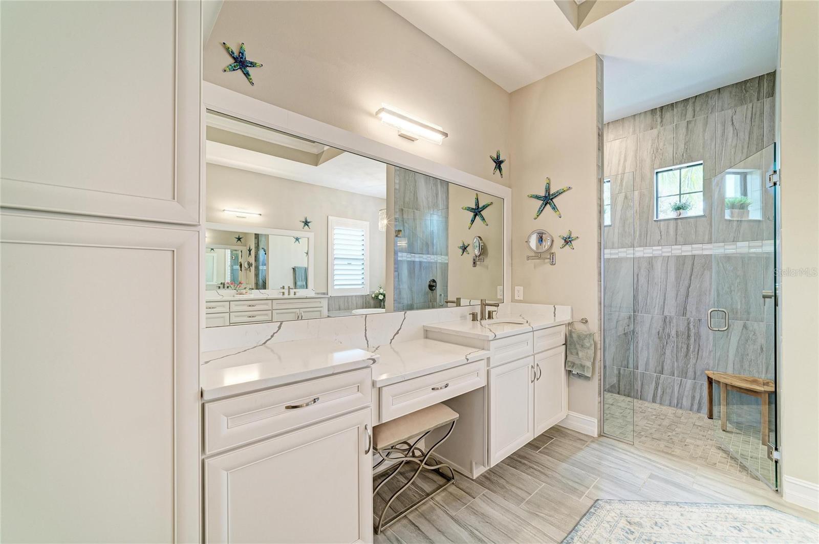 296 MARAVIYA BLVD, NOKOMIS, FL, 34275