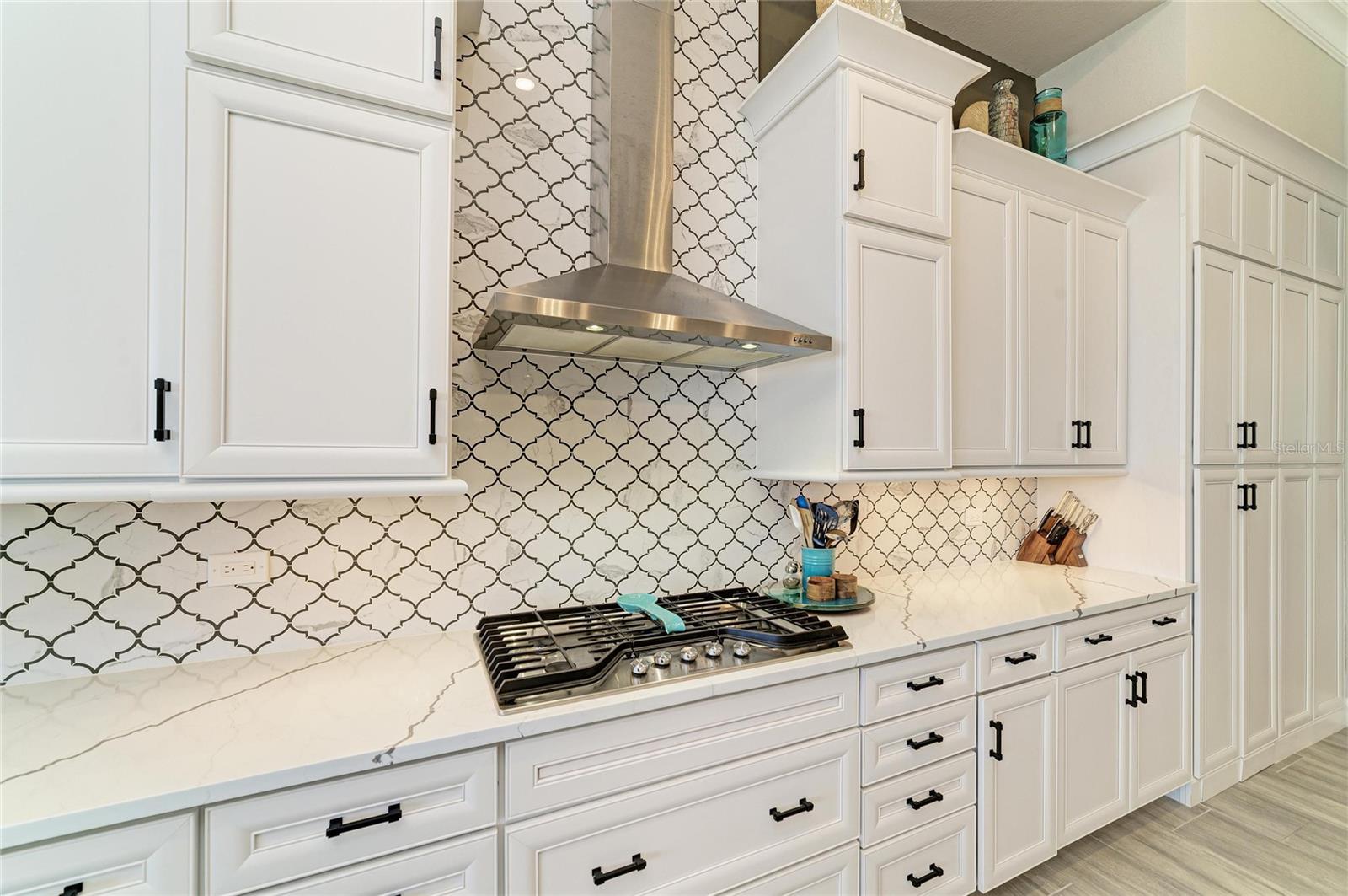 296 MARAVIYA BLVD, NOKOMIS, FL, 34275