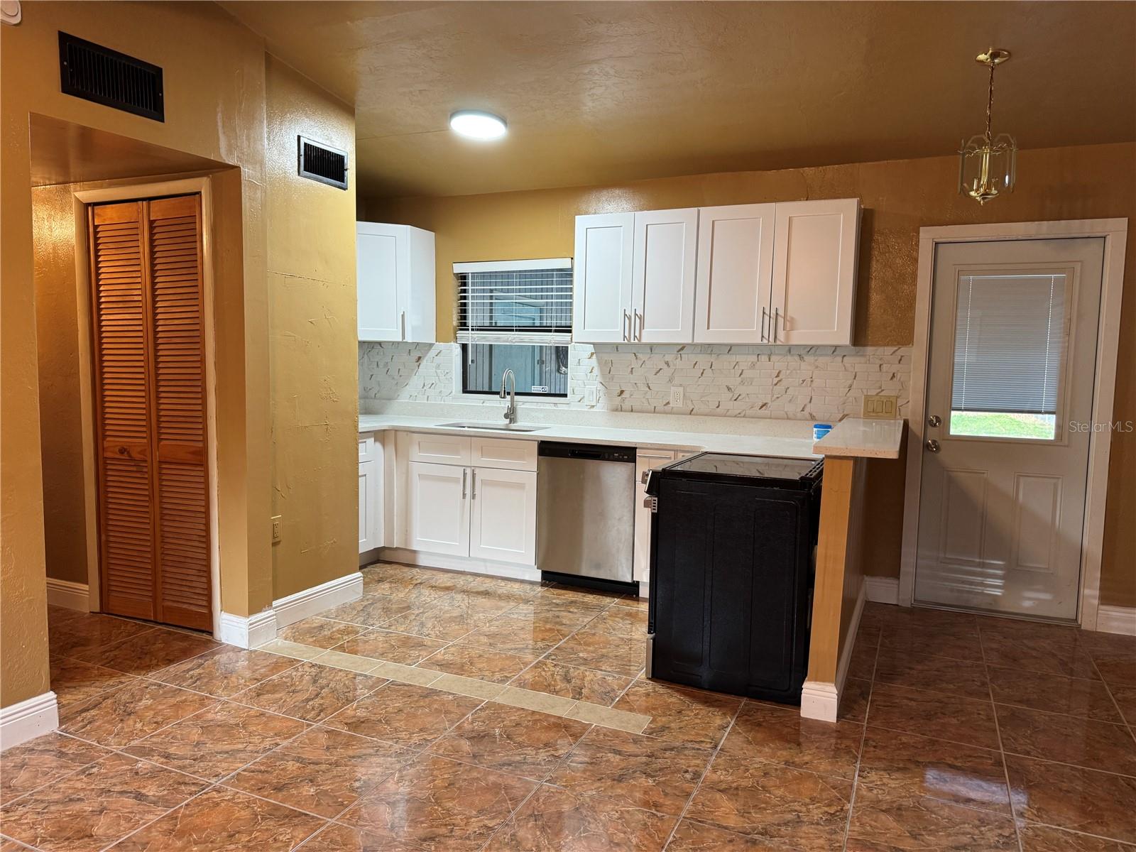 1930 WALTON ST S, ST PETERSBURG, FL, 33712