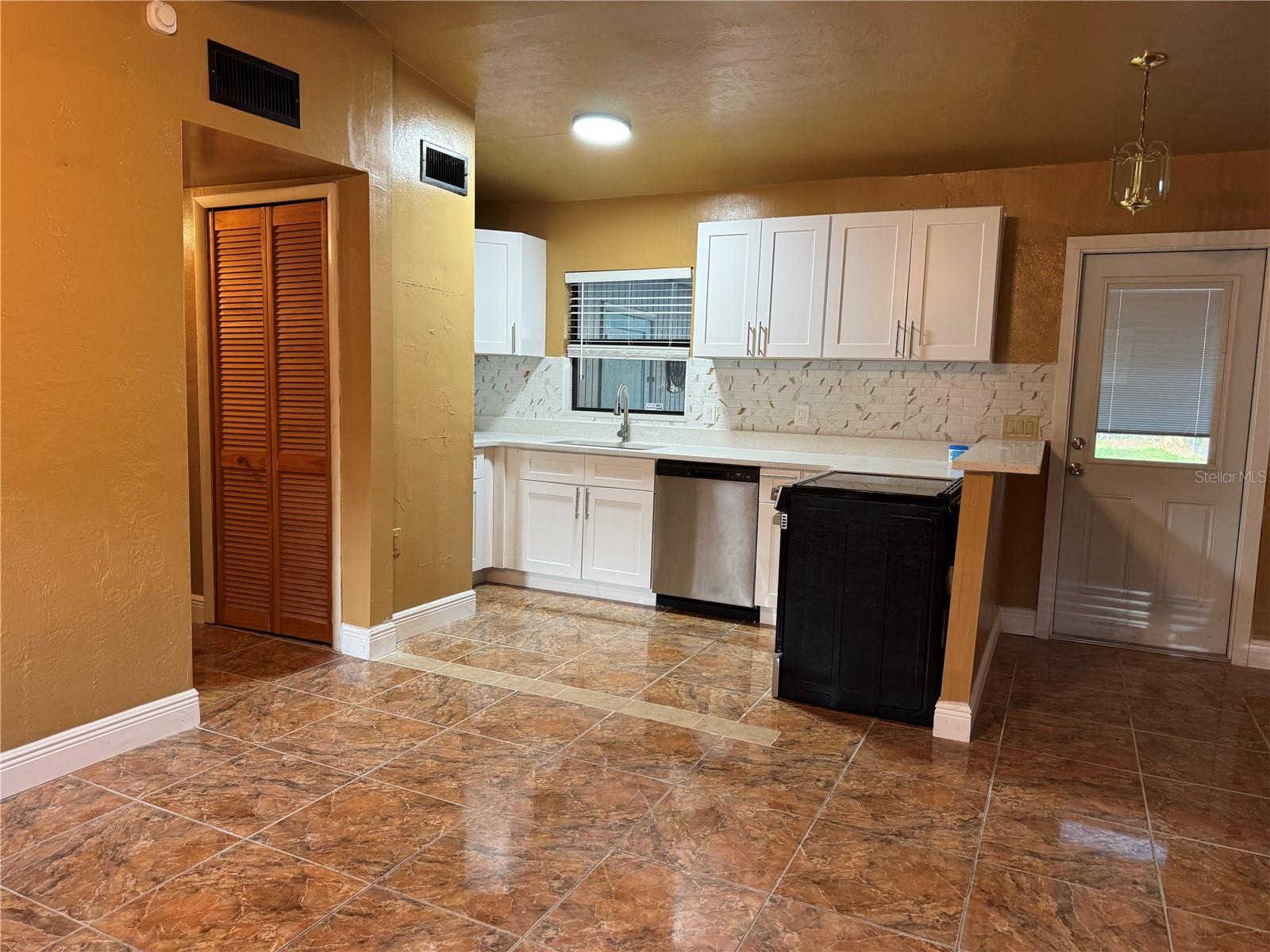 1930 WALTON ST S, ST PETERSBURG, FL, 33712