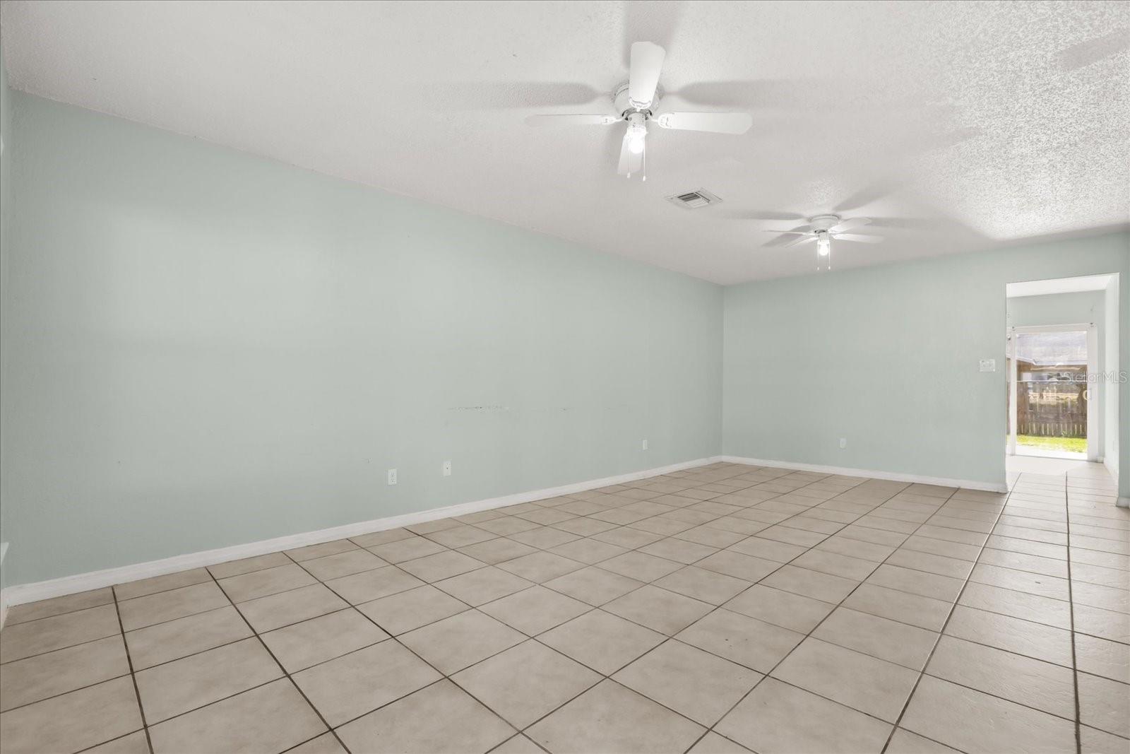 643 HUMMINGBIRD LN, ORLANDO, FL, 32825