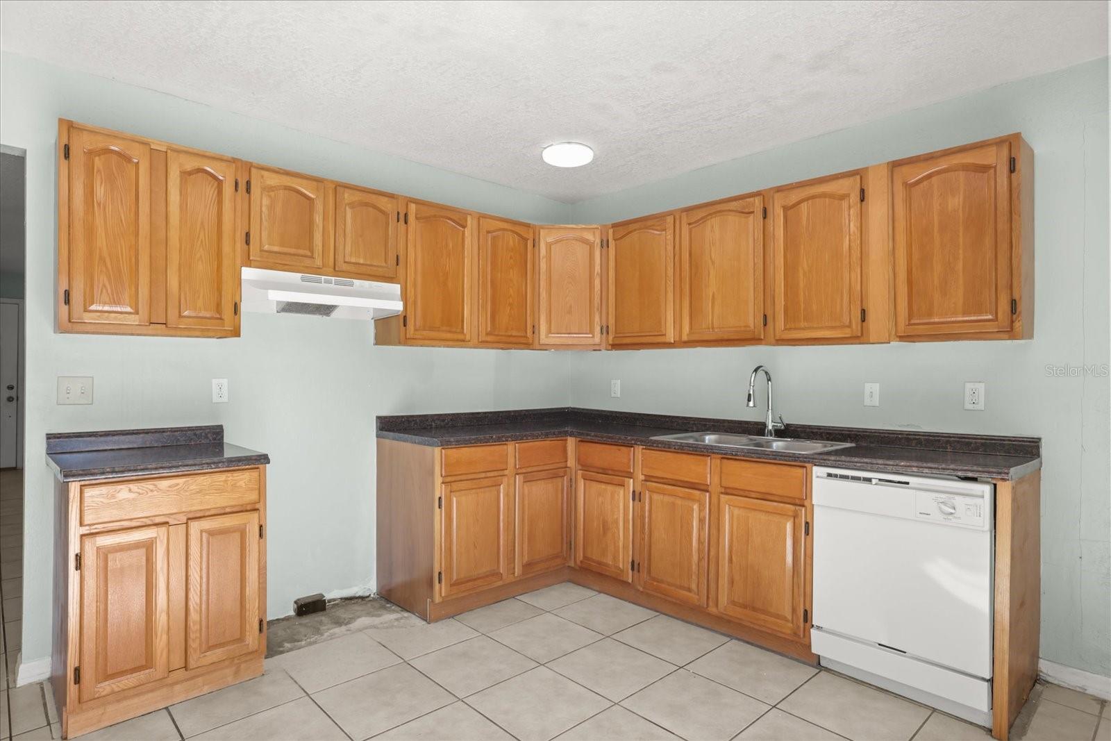 643 HUMMINGBIRD LN, ORLANDO, FL, 32825