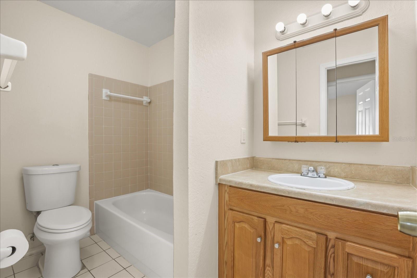 643 HUMMINGBIRD LN, ORLANDO, FL, 32825