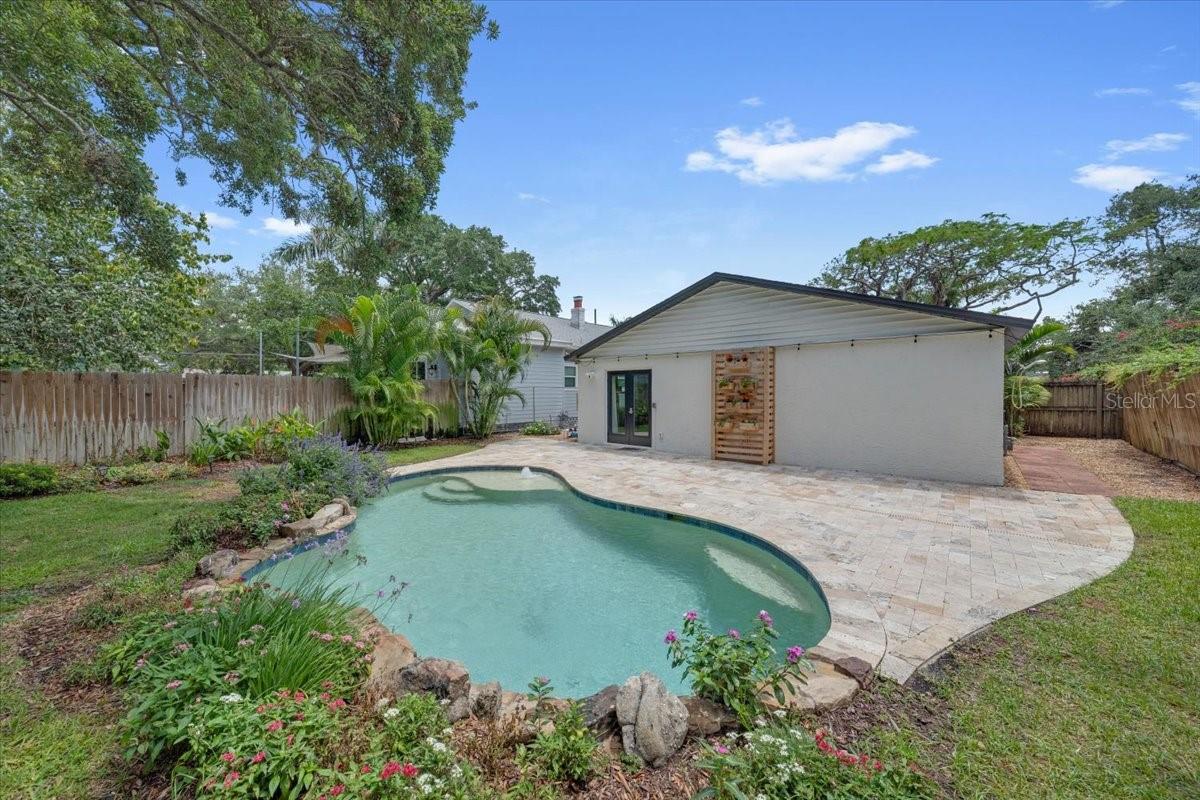 165 19TH AVE SE, ST PETERSBURG, FL, 33705
