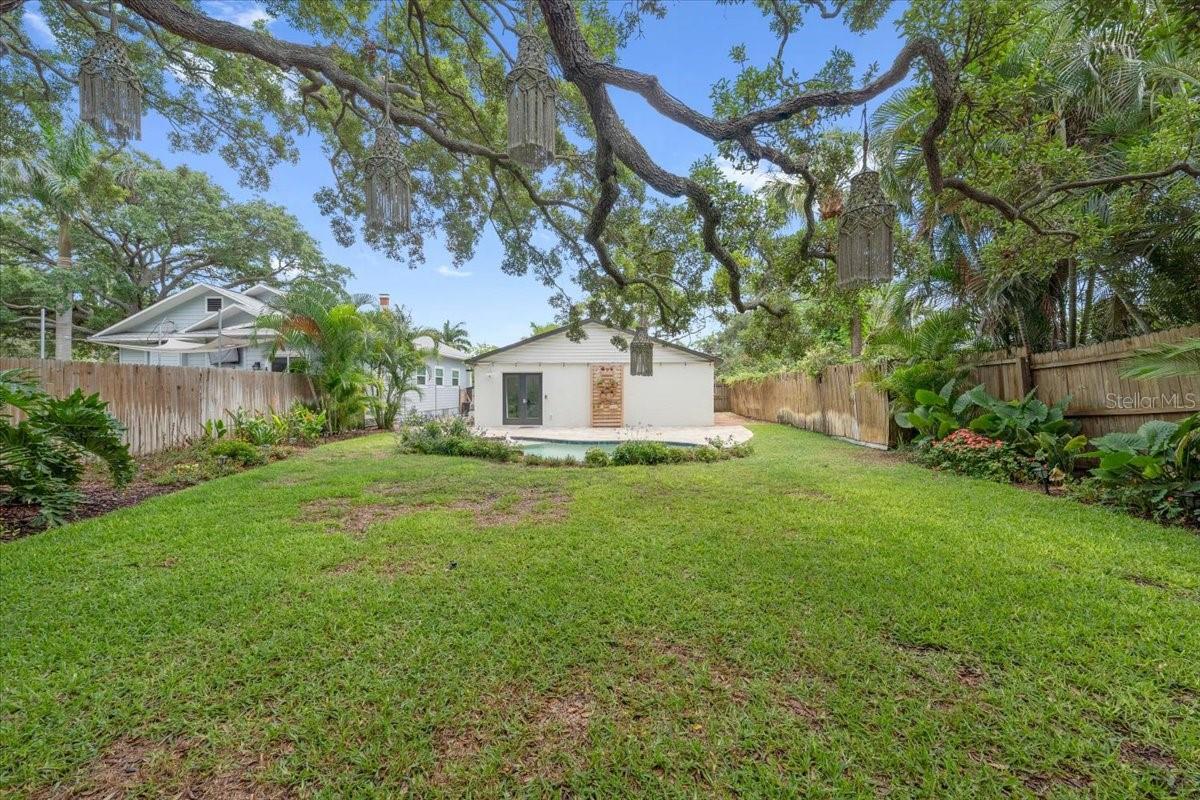 165 19TH AVE SE, ST PETERSBURG, FL, 33705