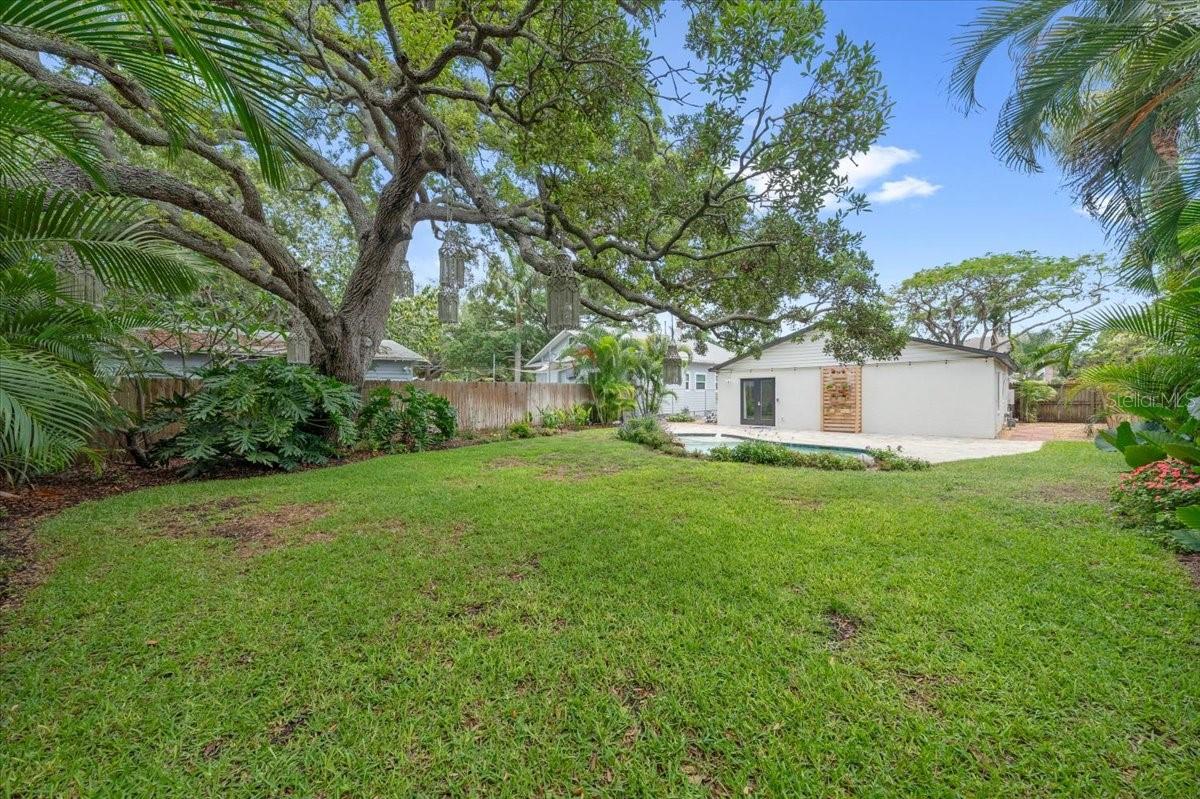 165 19TH AVE SE, ST PETERSBURG, FL, 33705