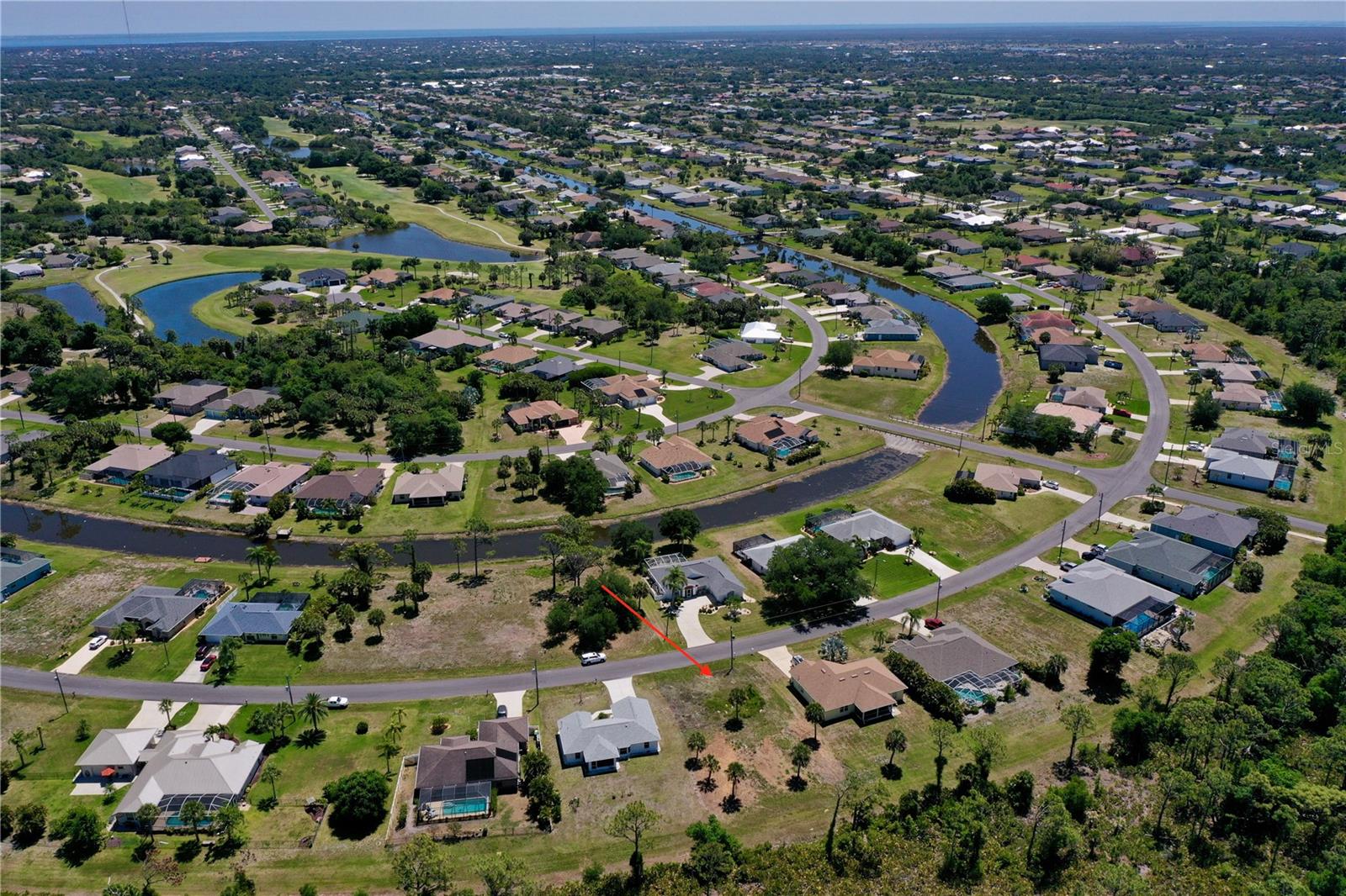 135 LONG MEADOW LN, ROTONDA WEST, FL, 33947