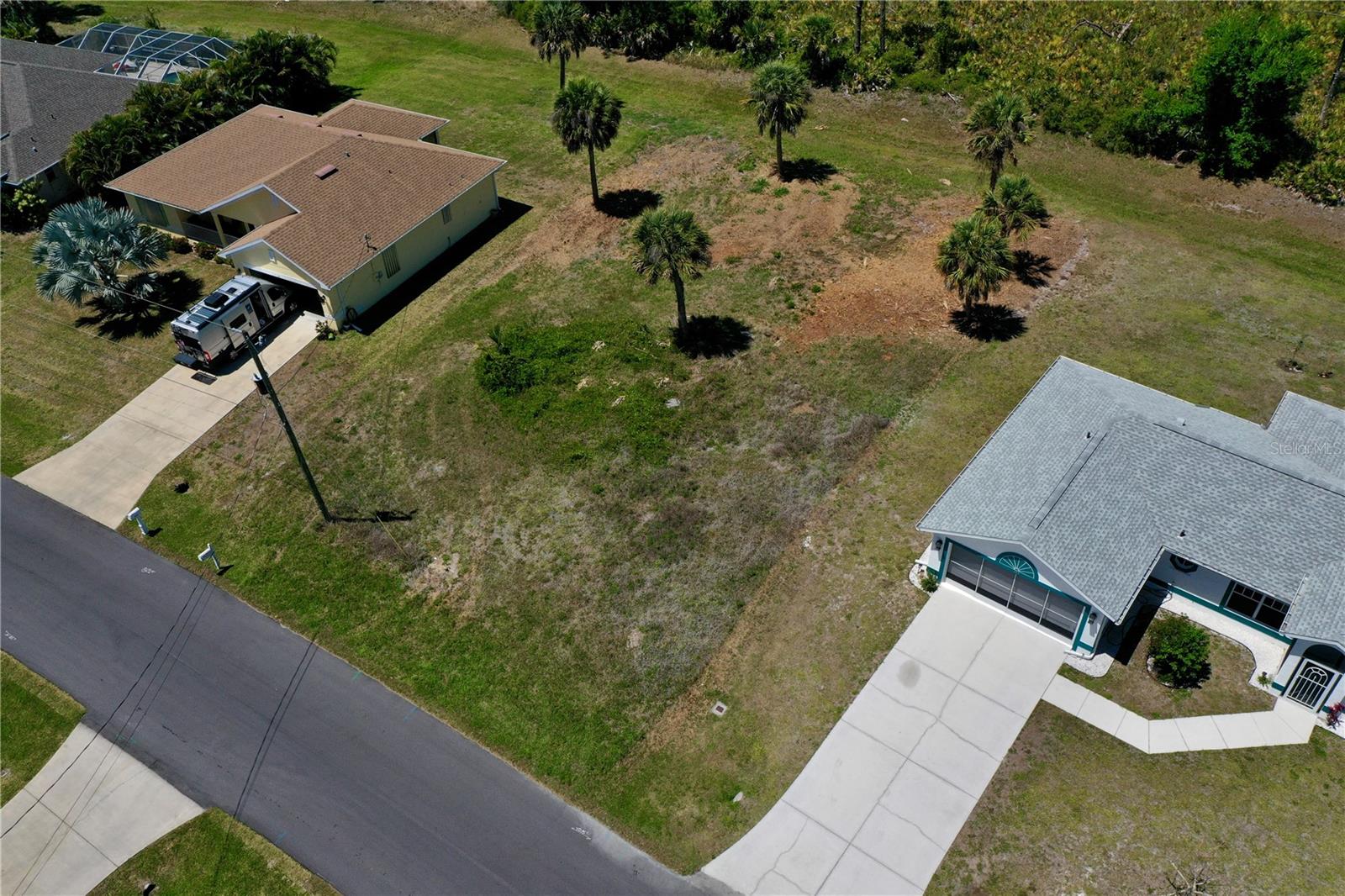 135 LONG MEADOW LN, ROTONDA WEST, FL, 33947