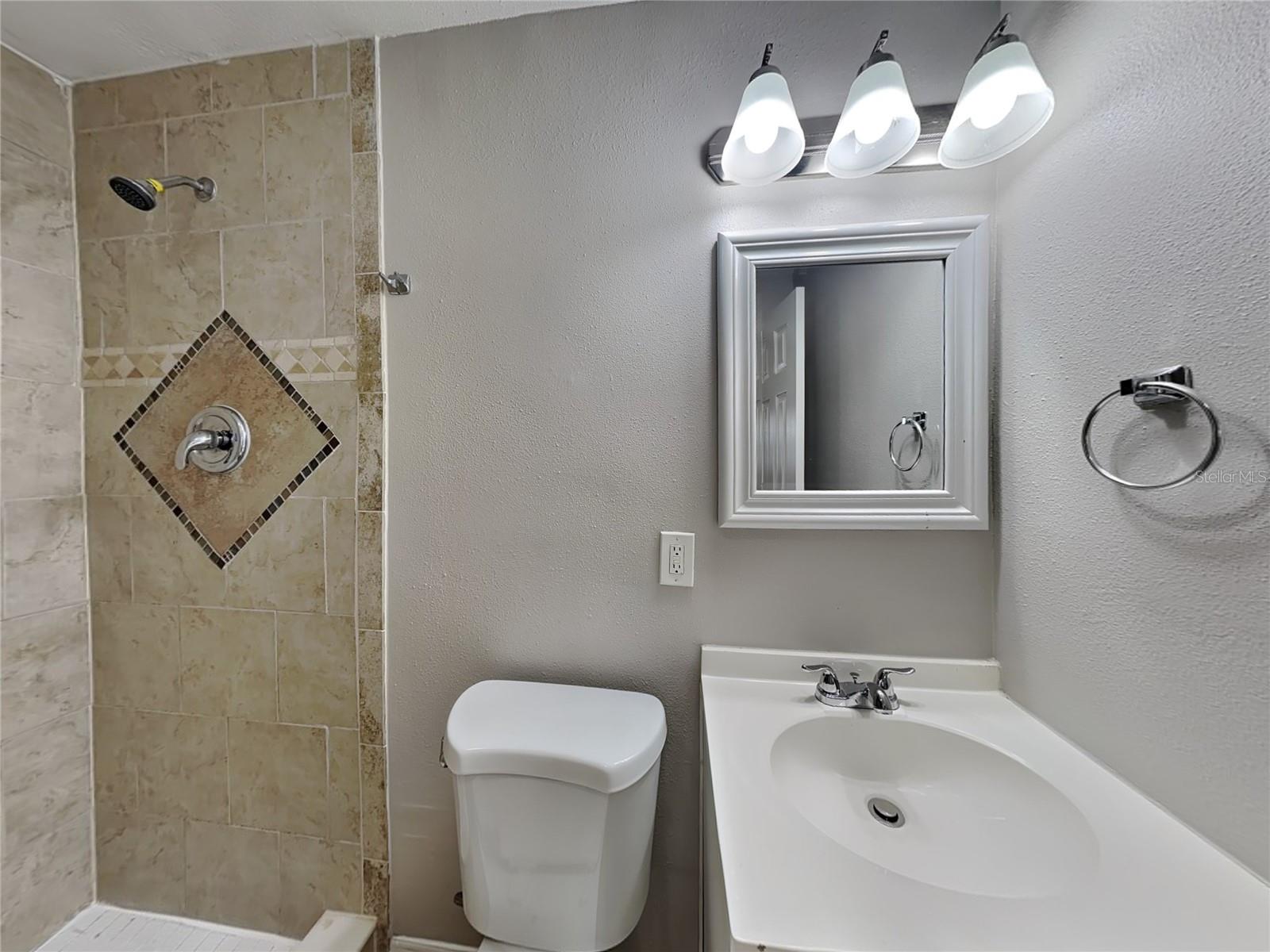 ALMIMA, TAMPA, FL, 33604