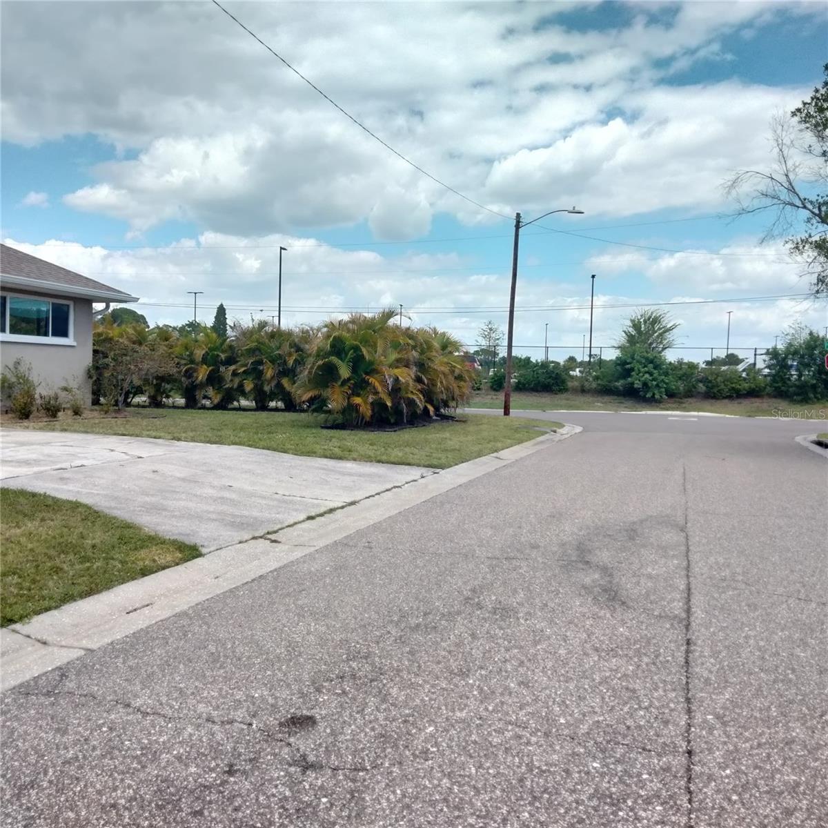 351 DAVENPORT AVE NE, ST PETERSBURG, FL, 33702