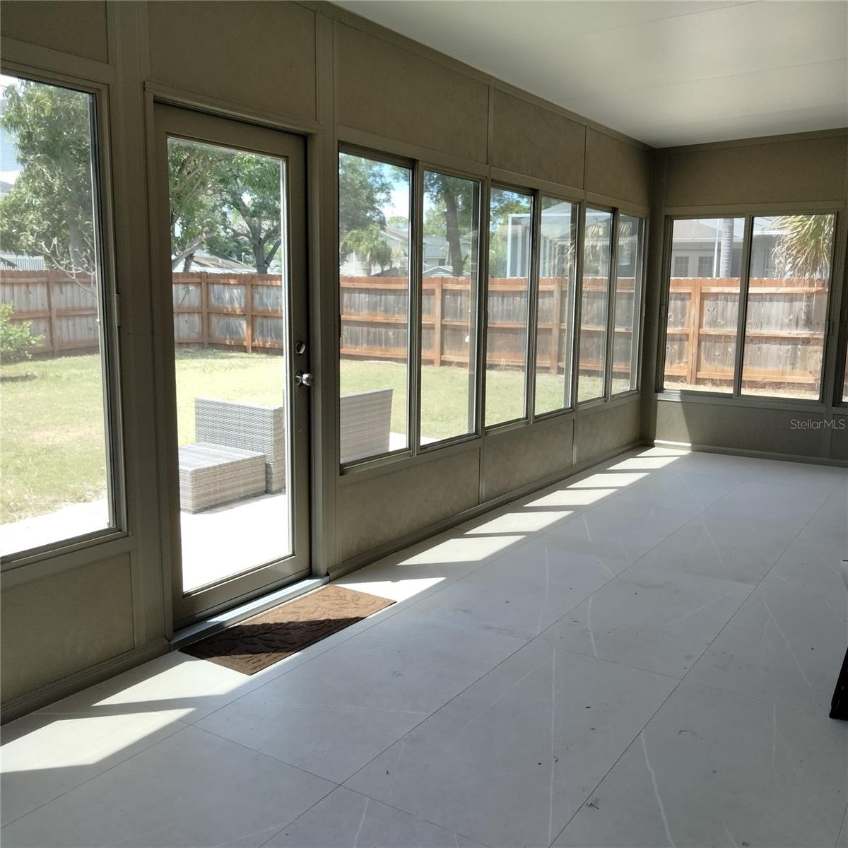 351 DAVENPORT AVE NE, ST PETERSBURG, FL, 33702