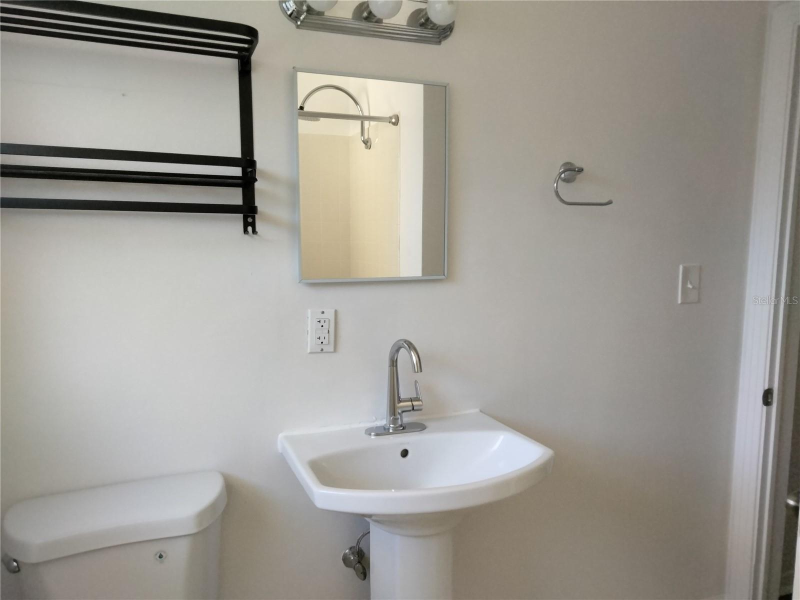 351 DAVENPORT AVE NE, ST PETERSBURG, FL, 33702