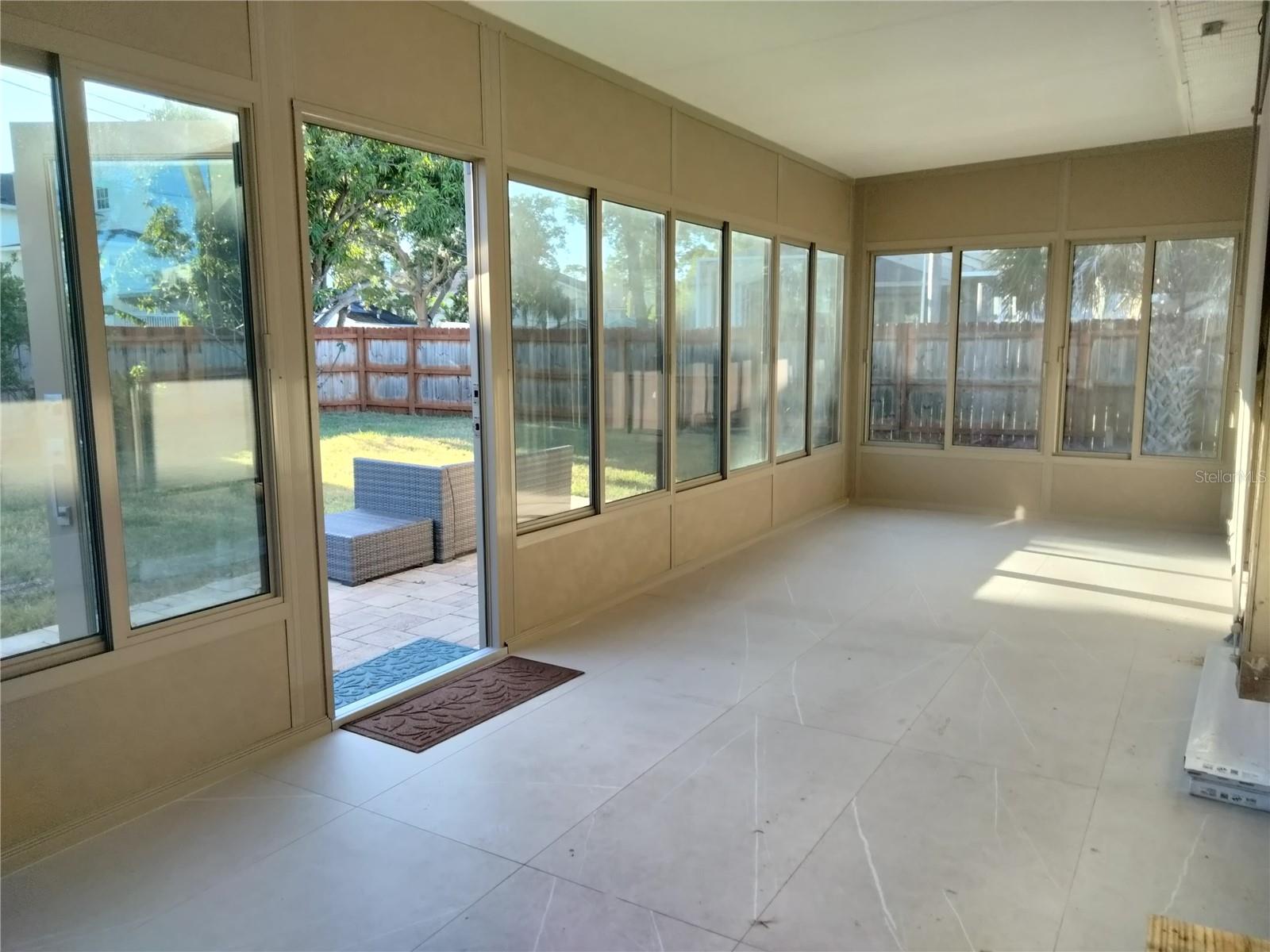 351 DAVENPORT AVE NE, ST PETERSBURG, FL, 33702