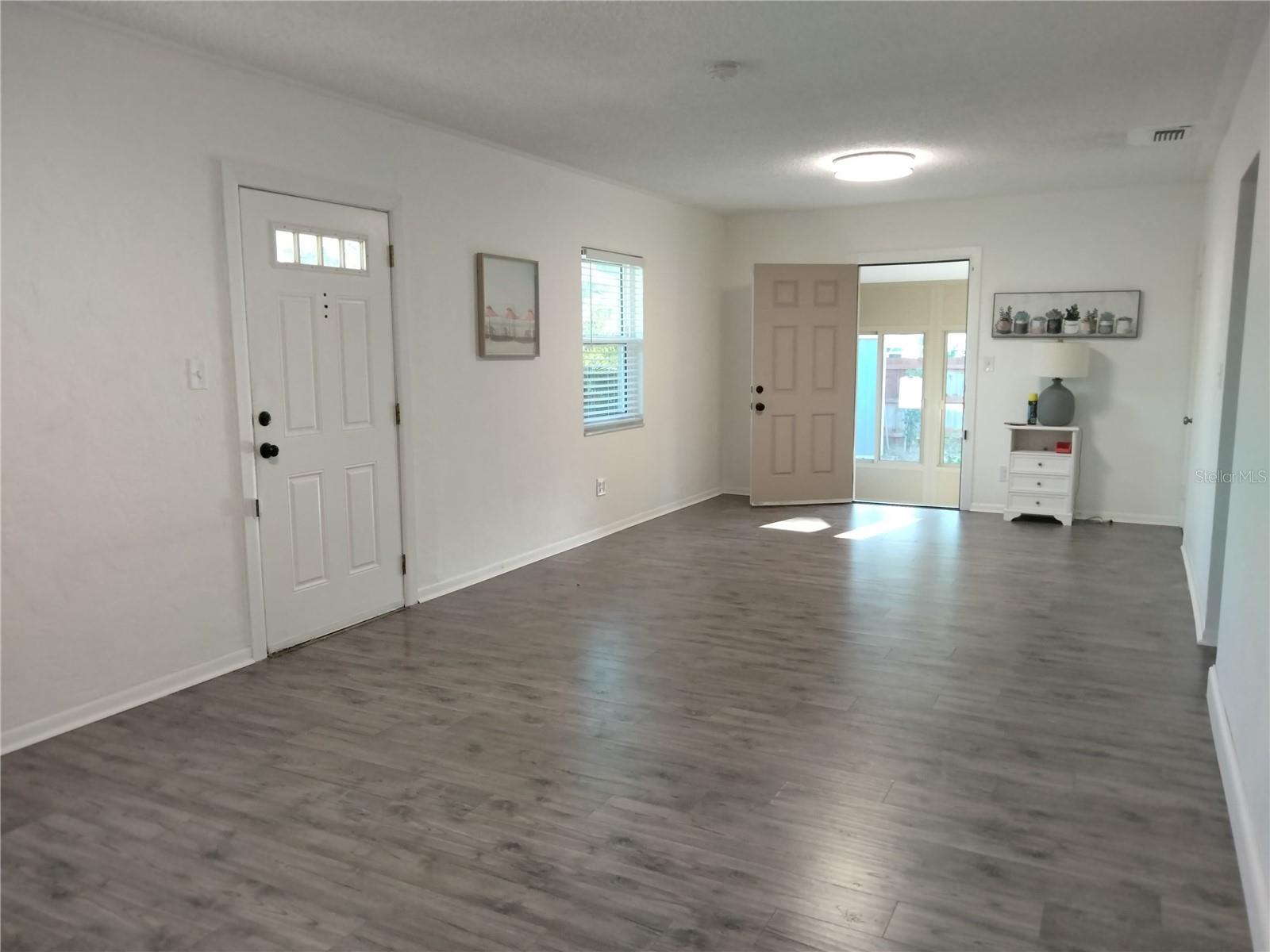 351 DAVENPORT AVE NE, ST PETERSBURG, FL, 33702