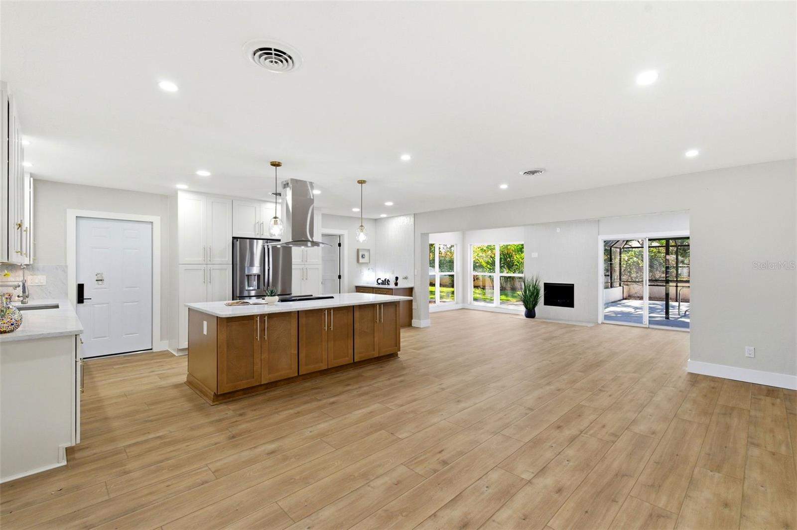 8326 40TH PL N, ST PETERSBURG, FL, 33709