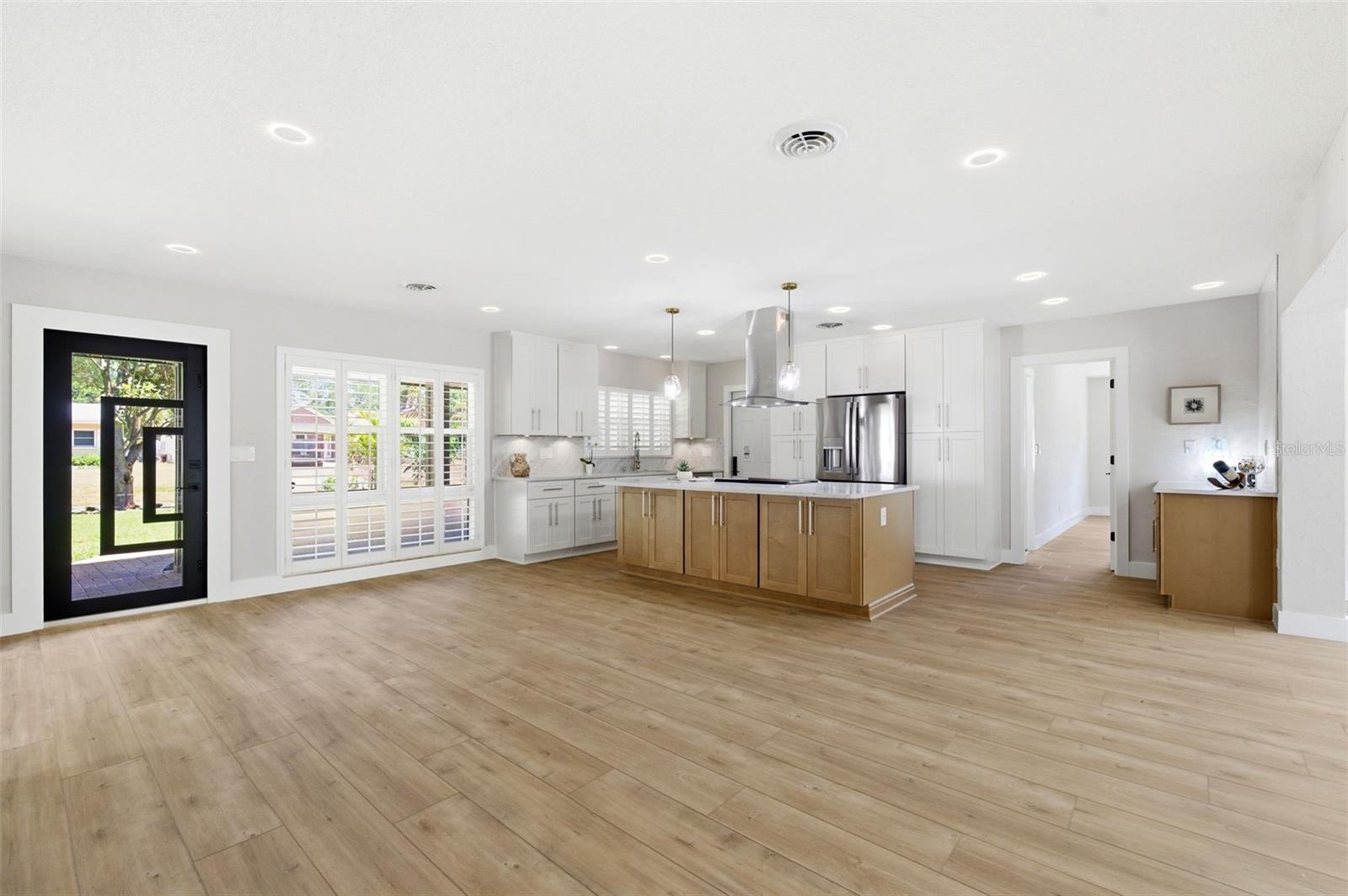 8326 40TH PL N, ST PETERSBURG, FL, 33709