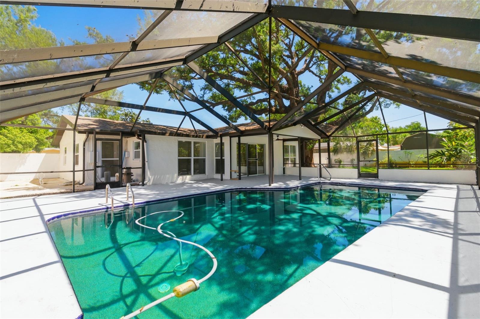 8326 40TH PL N, ST PETERSBURG, FL, 33709