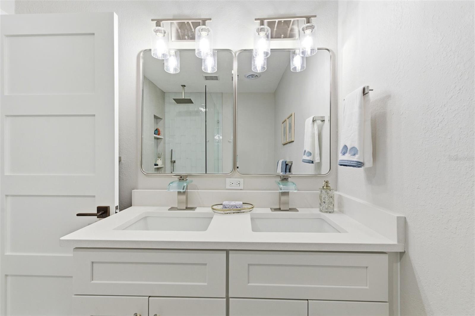 8326 40TH PL N, ST PETERSBURG, FL, 33709