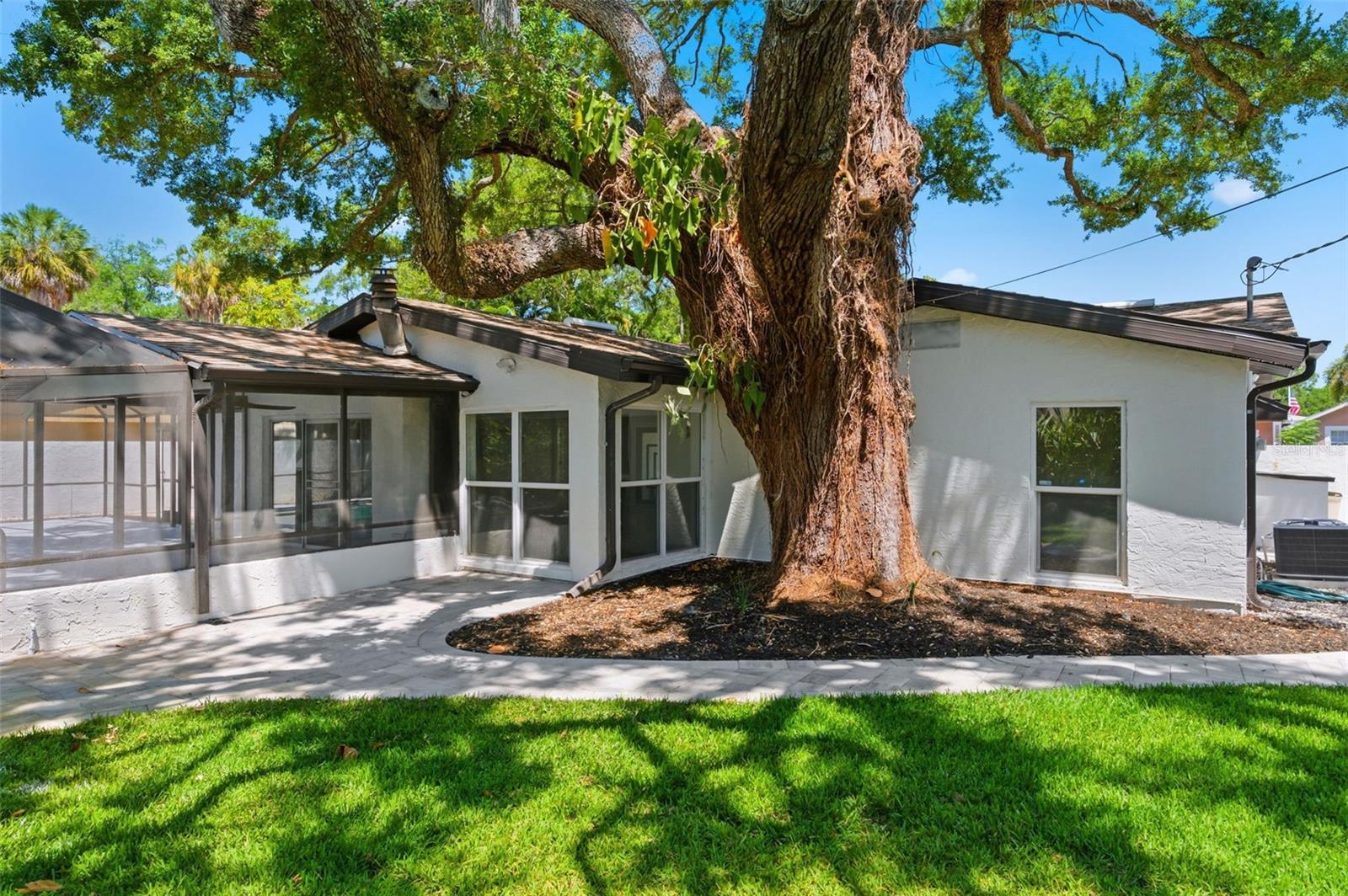 8326 40TH PL N, ST PETERSBURG, FL, 33709