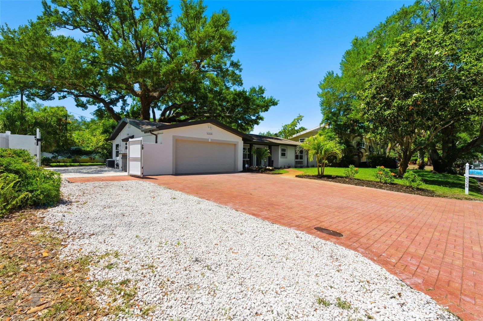 8326 40TH PL N, ST PETERSBURG, FL, 33709