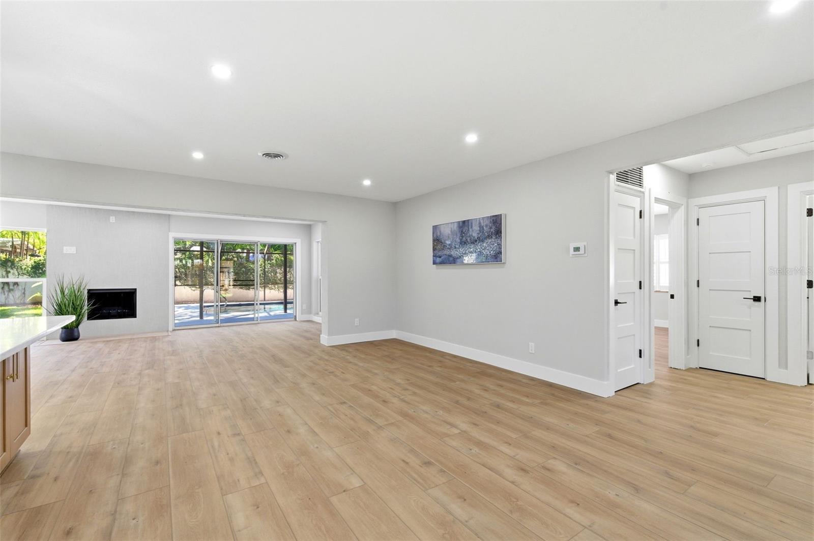 8326 40TH PL N, ST PETERSBURG, FL, 33709