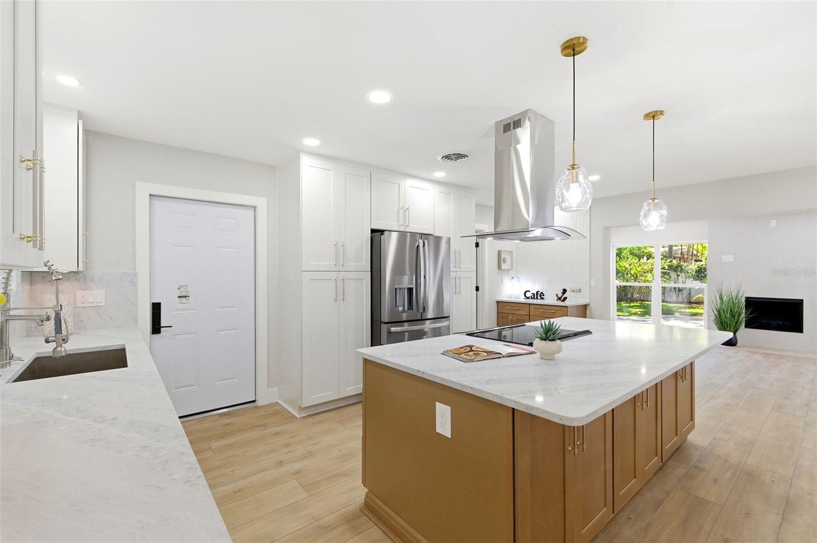 8326 40TH PL N, ST PETERSBURG, FL, 33709