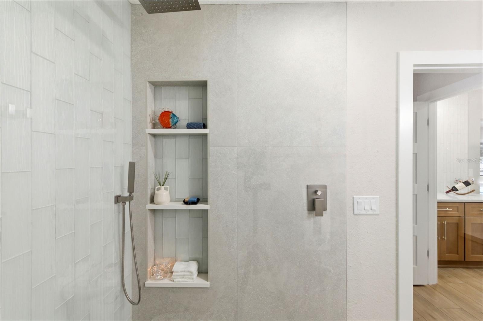 8326 40TH PL N, ST PETERSBURG, FL, 33709