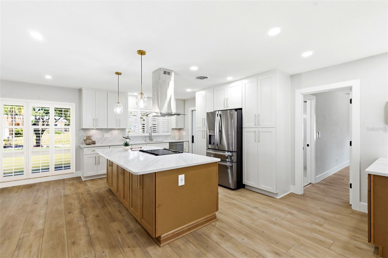 8326 40TH PL N, ST PETERSBURG, FL, 33709