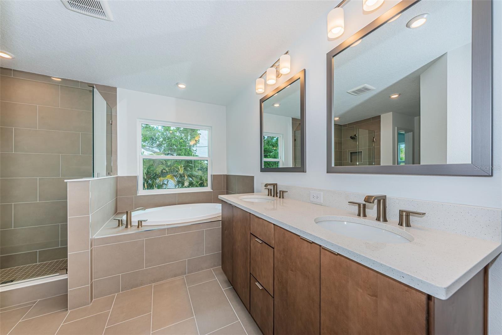 1701 25TH AVE N, ST PETERSBURG, FL, 33713