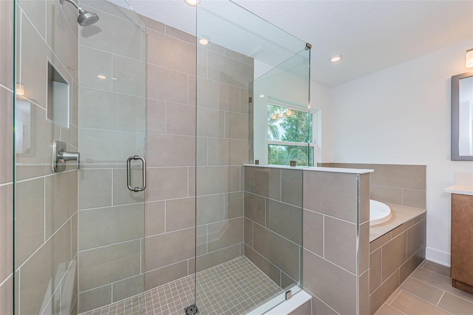 1701 25TH AVE N, ST PETERSBURG, FL, 33713