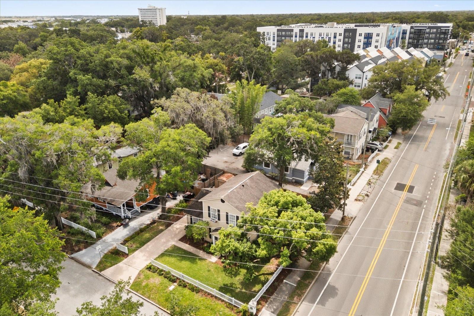 821 N FERNCREEK AVE, ORLANDO, FL, 32803