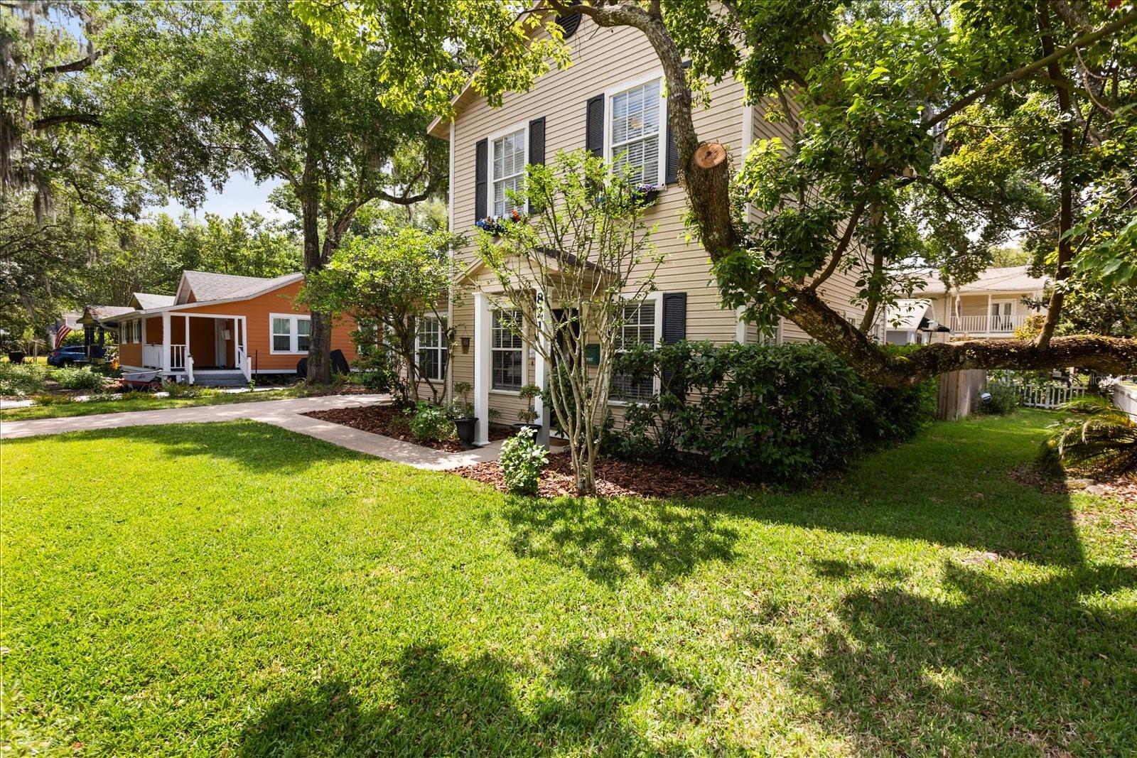 821 N FERNCREEK AVE, ORLANDO, FL, 32803