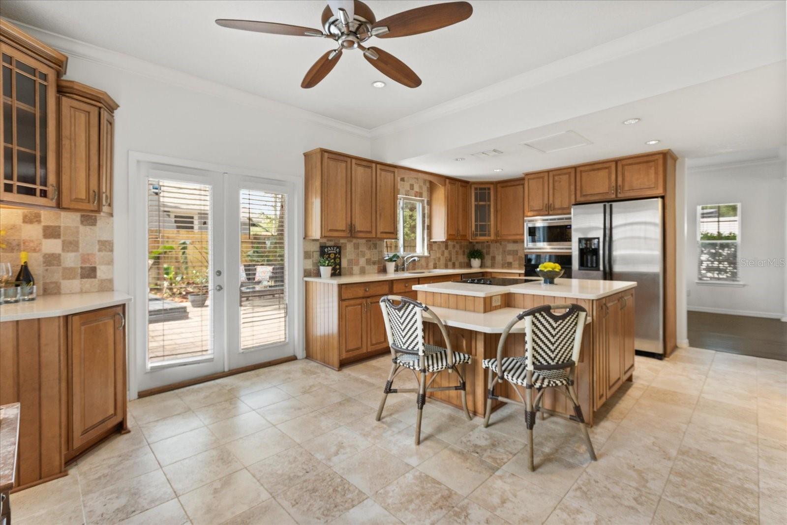 821 N FERNCREEK AVE, ORLANDO, FL, 32803