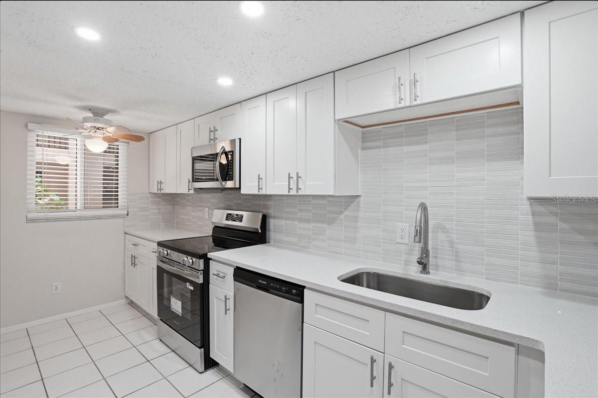 3700 S OSPREY AVE #115, SARASOTA, FL, 34239