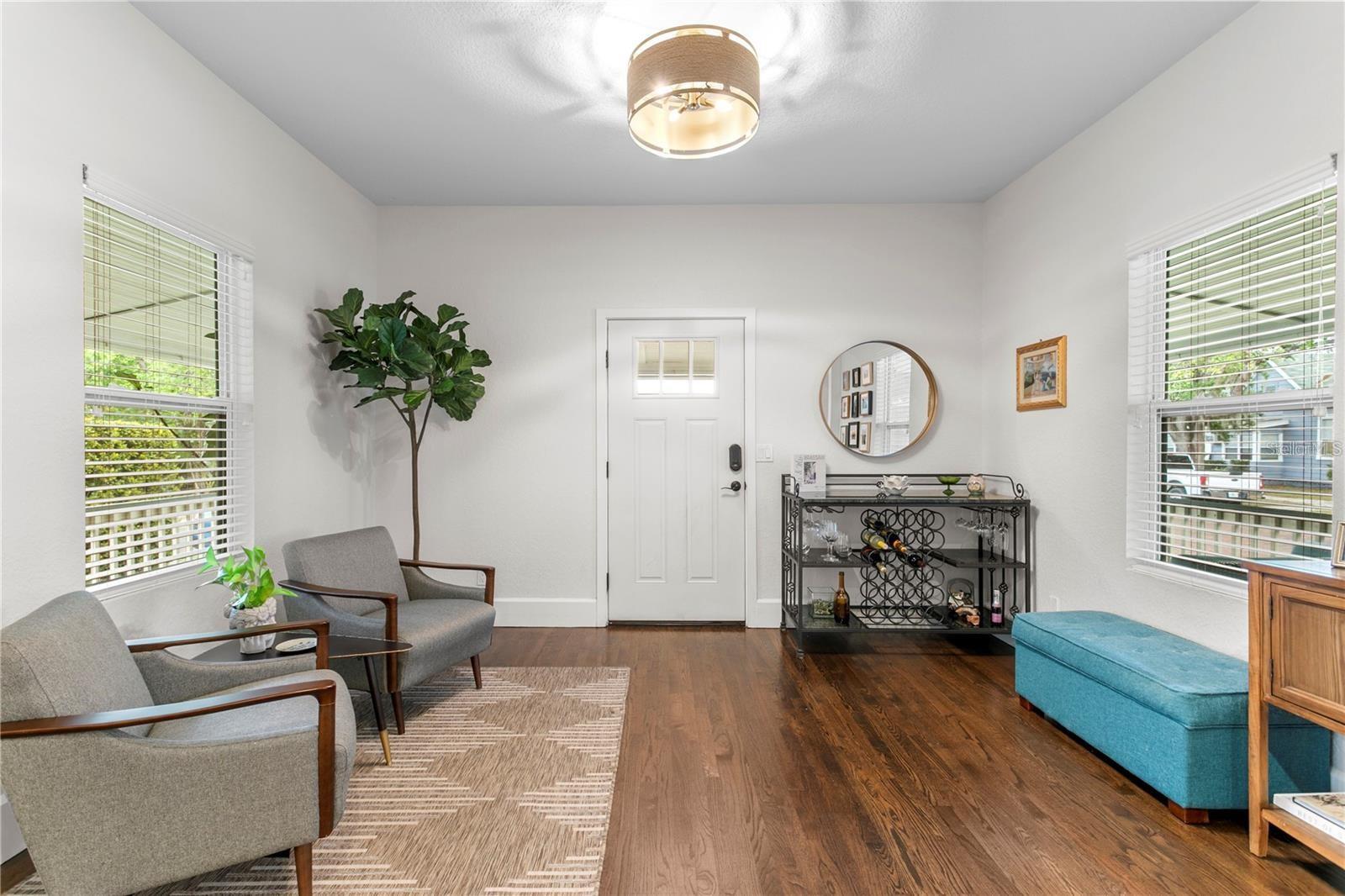 802 DARTMOOR ST N, ST PETERSBURG, FL, 33701