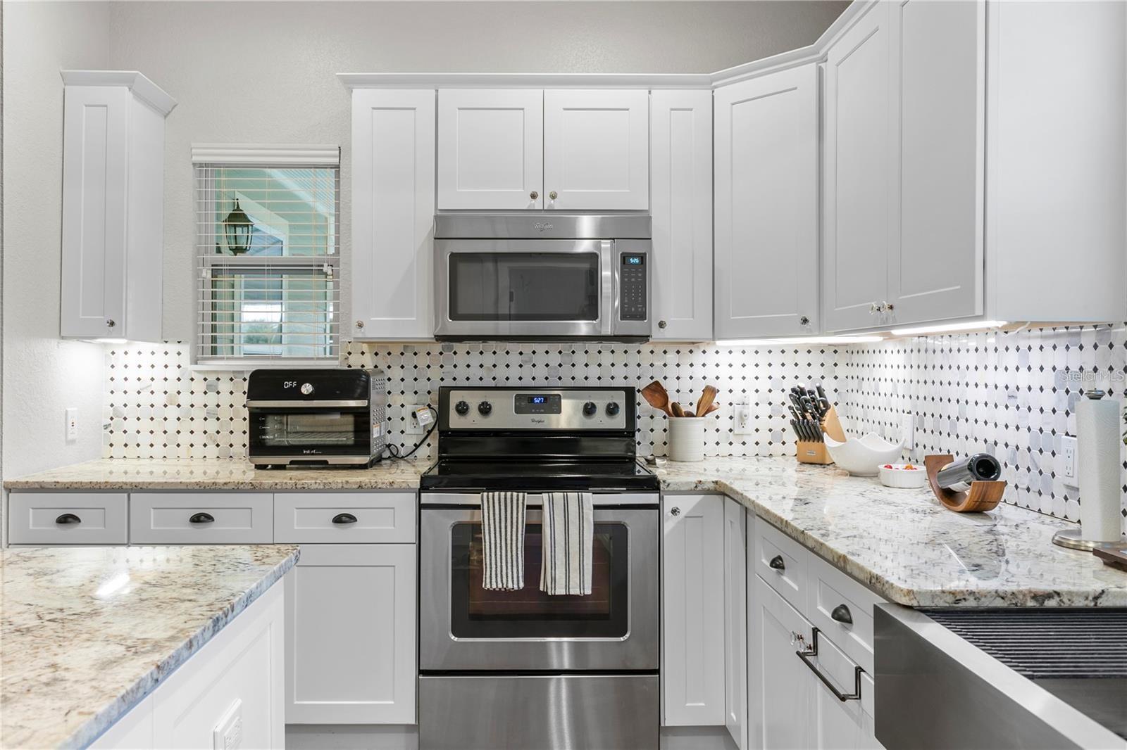 802 DARTMOOR ST N, ST PETERSBURG, FL, 33701